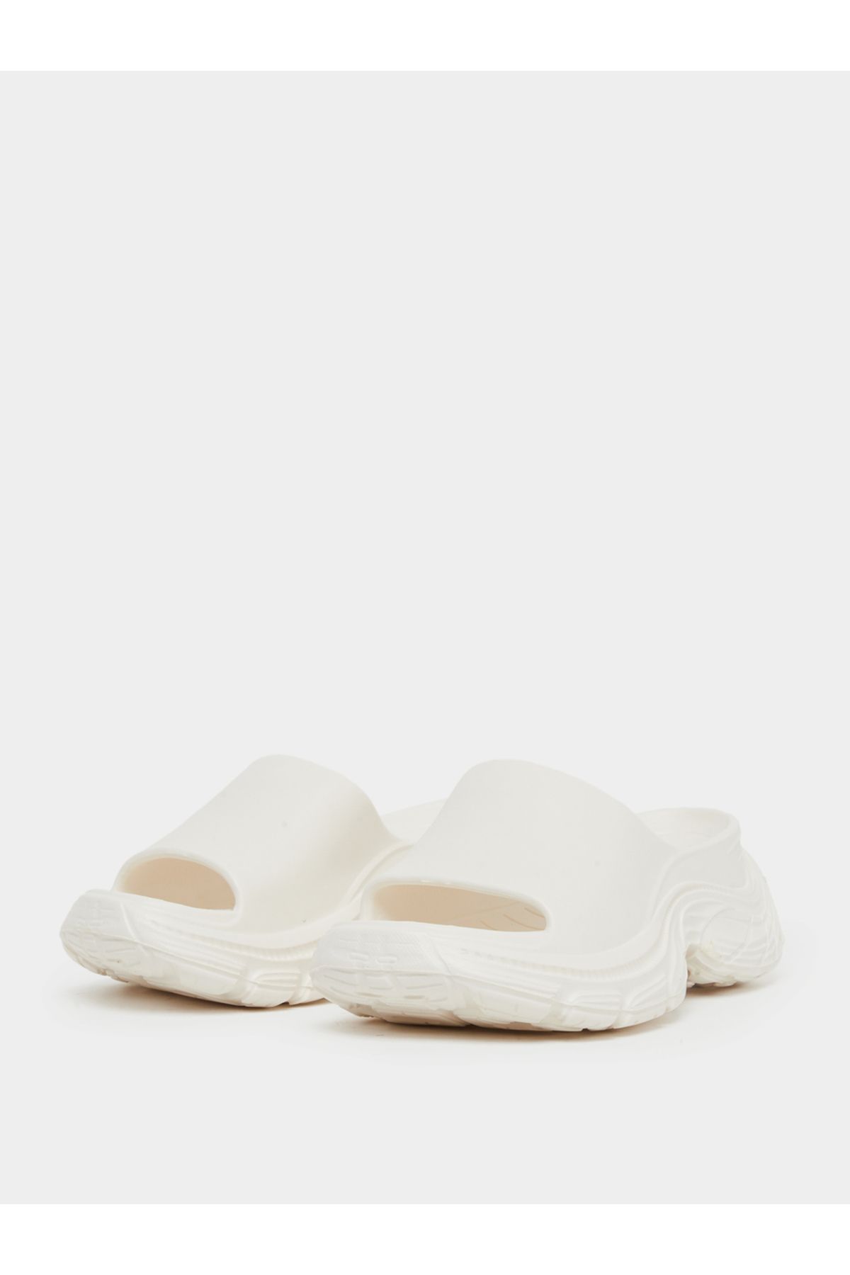 Styli-Chunky Sole Slip-On Slides 2