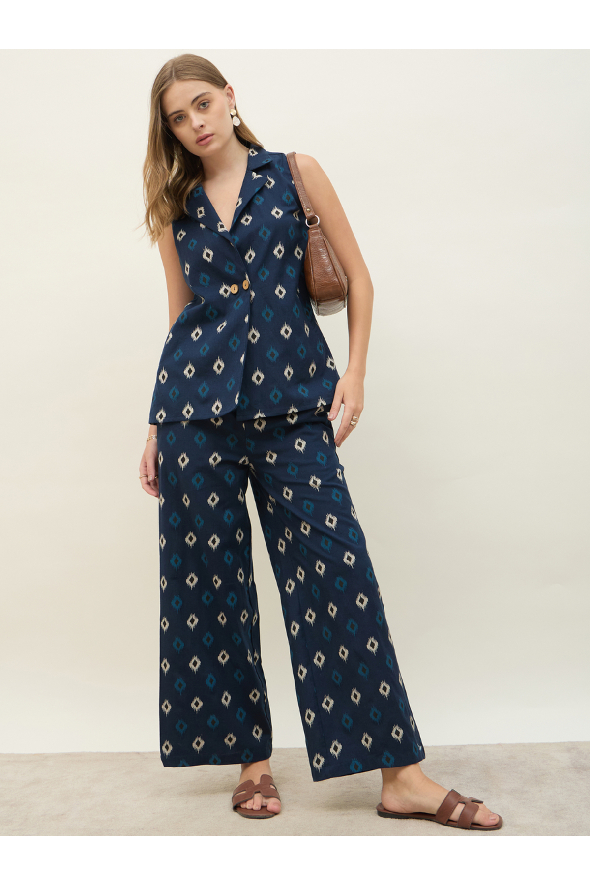 Styli Oversized Printed Vest and Straight Fit Pants Co-Ords