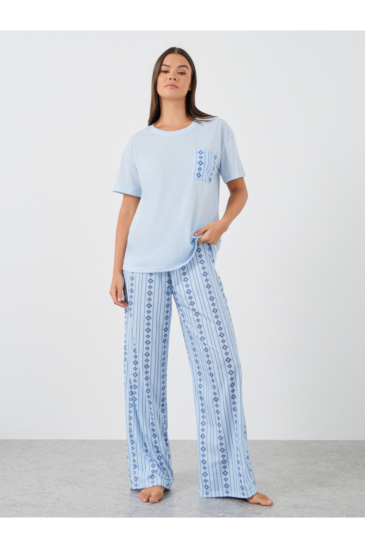 Styli Women Aztec Print Pocket Detail T-Shirt and Pyjama Set