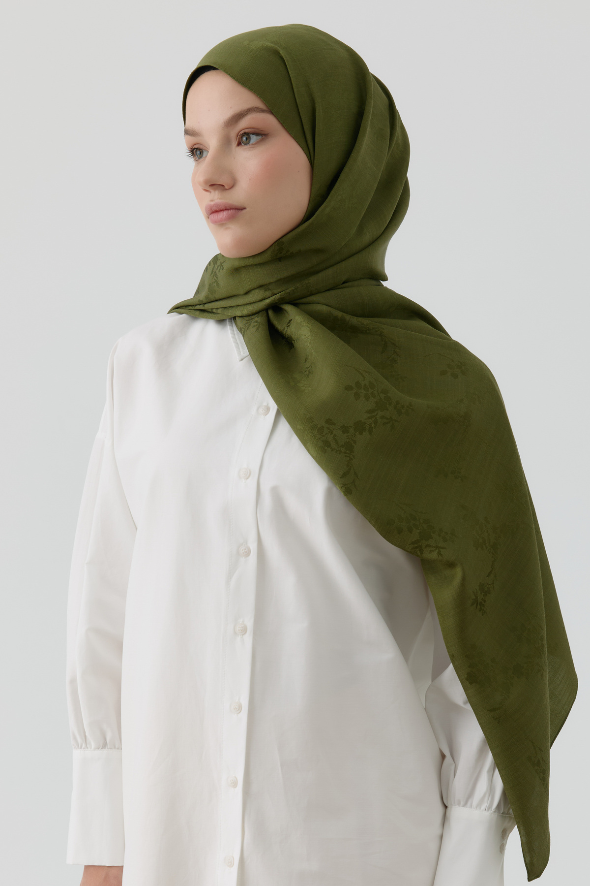 شال طبیعی گلدار ژاکارد - خاکی Tuğba