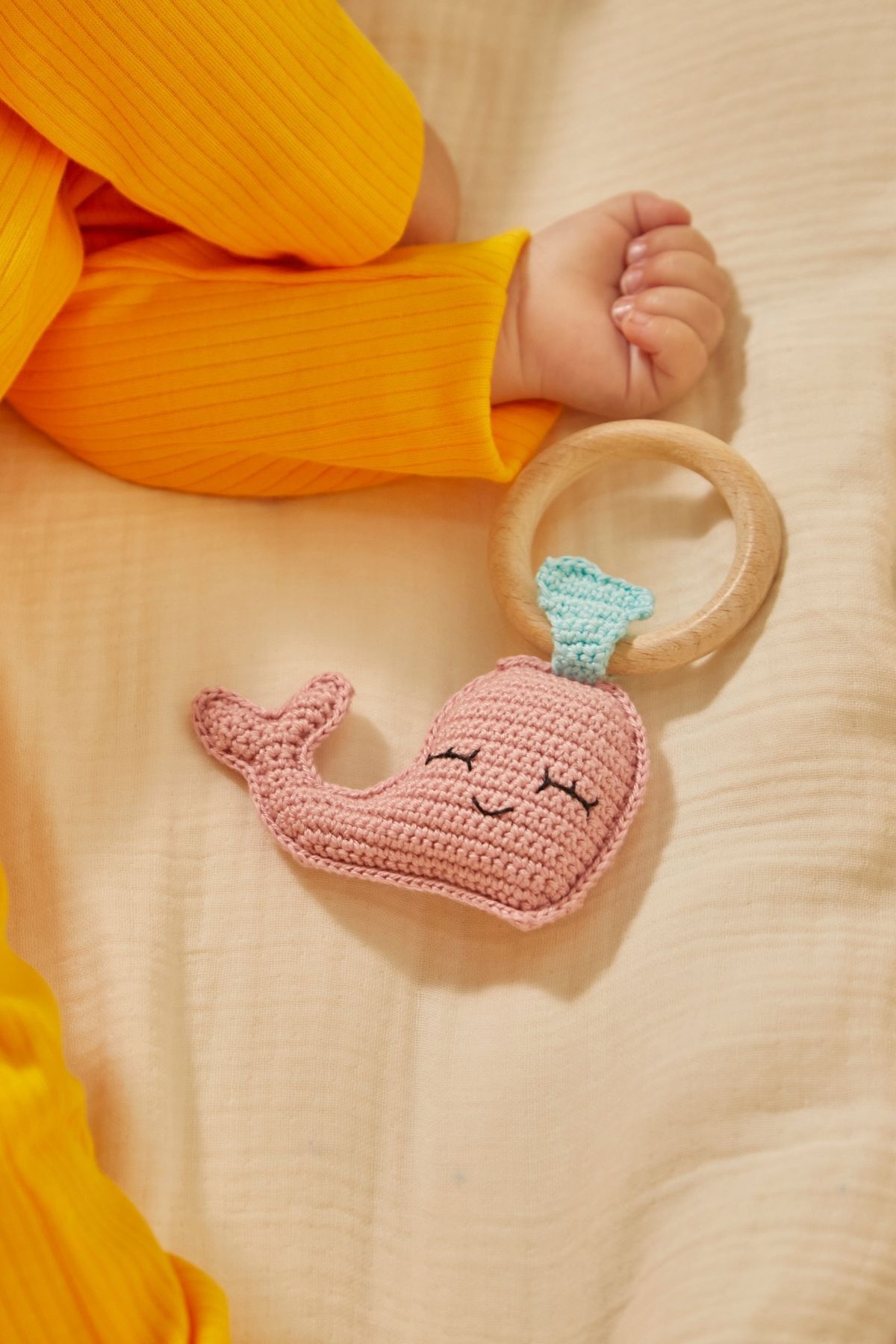 Doğal Bebek Örgü Amigurumi Diş Kaşıyıcı Yunus Pembe 9-12 Ay