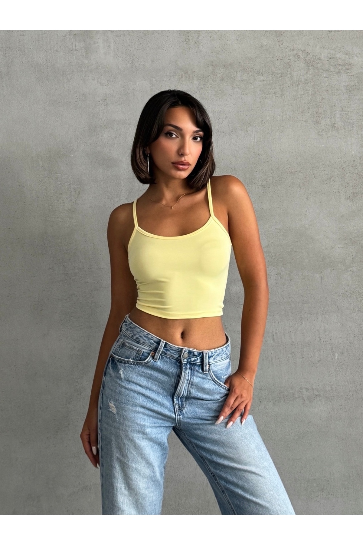 The Base  Kadın Daffodil Sarı Scuba Kumaş İp Askılı Crop Top - Görsel 5
