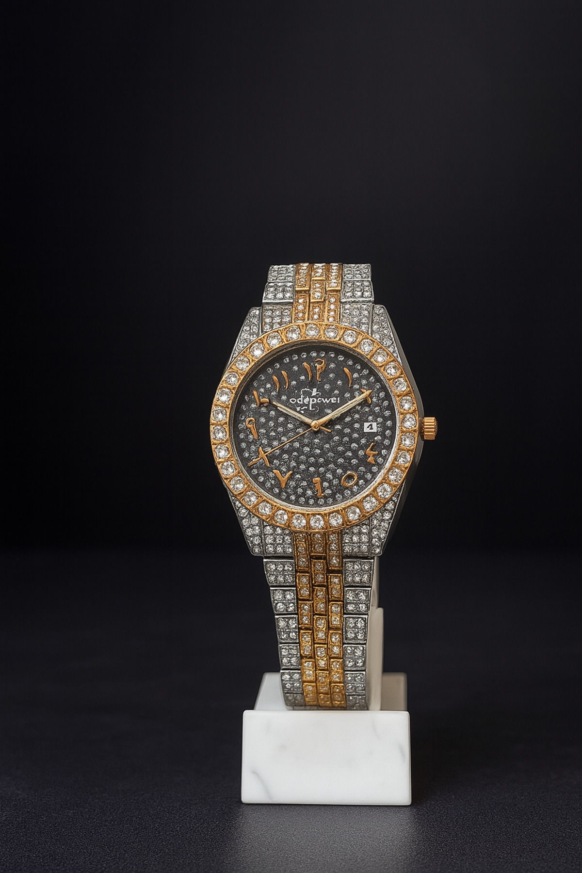 ساعت مچی فلزی با اعداد عربی، مناسب برای خانمها و آقایان