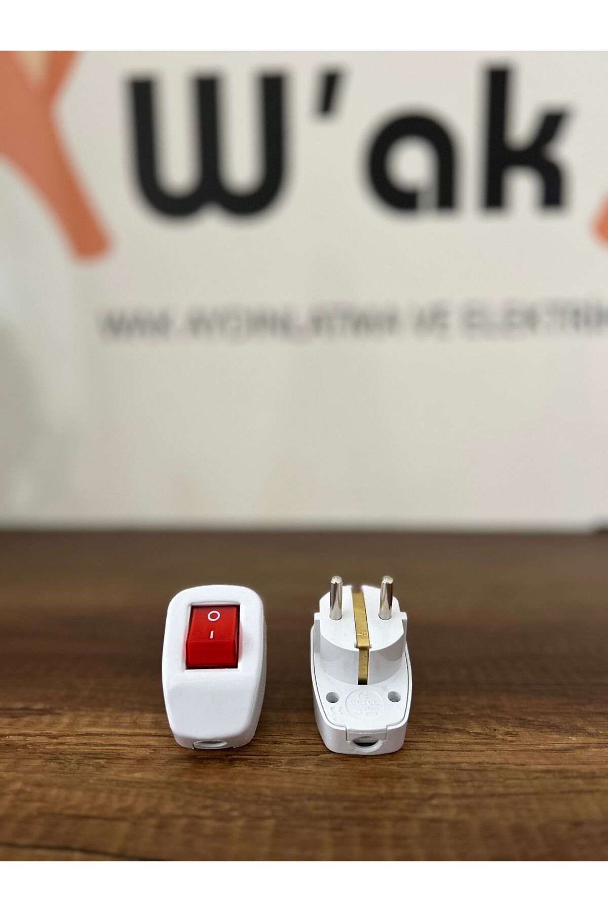 wak ANAHTARLI TOPRAKLI FİŞ