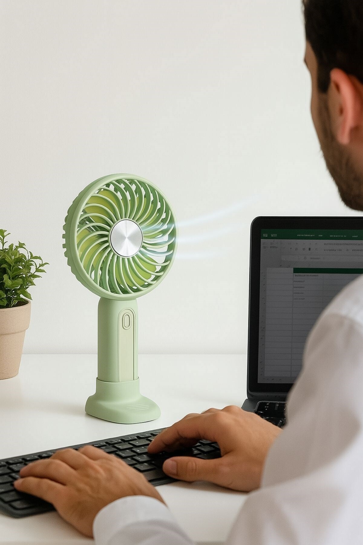 POPÜLER SEPET Masa Üstü Standlı USB ile Şarj Olabilen 3 Ayarlı Fan Modlu Çanta Tipi El Fanı