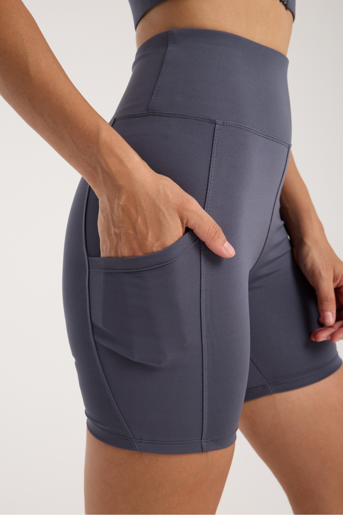 RULE ACTIVE Kadın Siyah Yüksek Bel Toparlayıcı Cepli Kısa Tayt Leggins Fitness Yürüyüş Yoga görsel 2