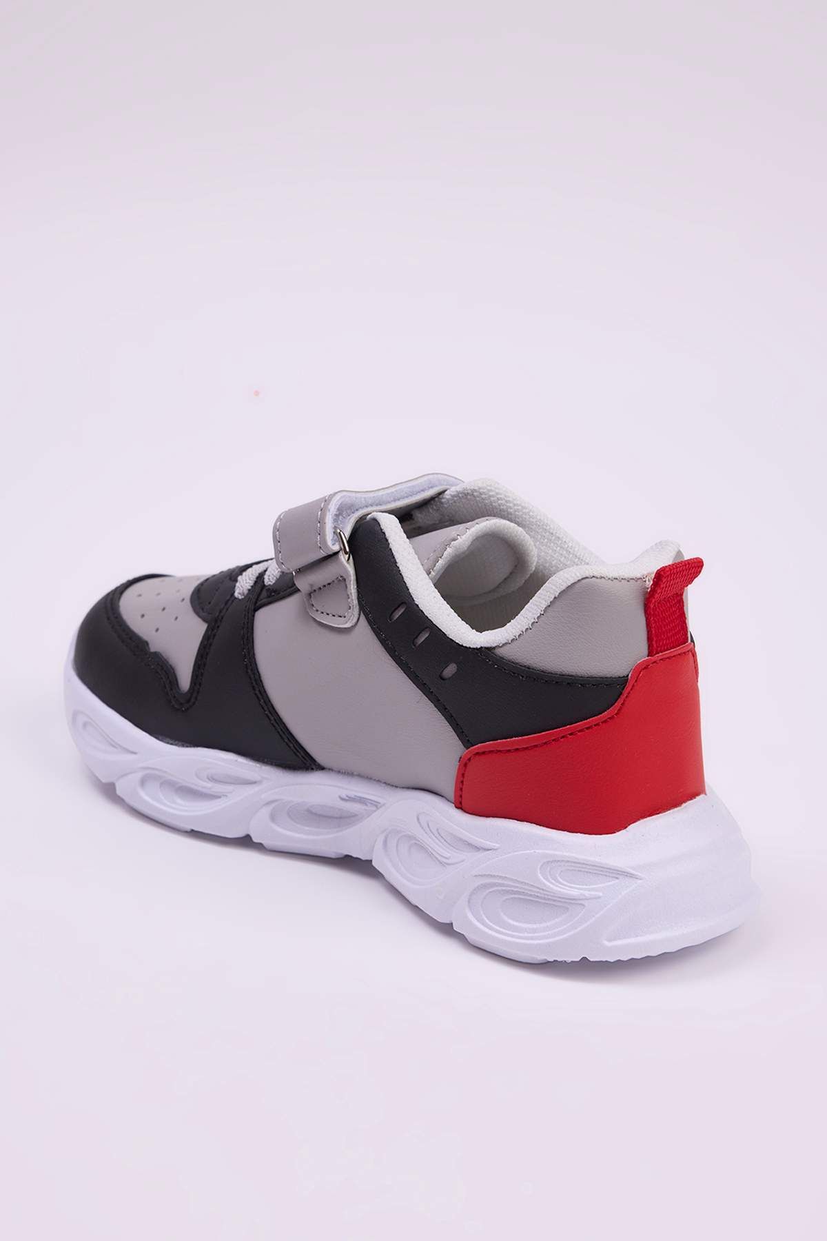 trendyol-shoes-boys-sneaker
