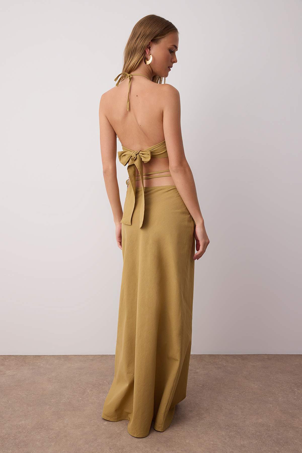 Trendyolmilla  Plaj Giyim Haki Dokuma Bağlama Detaylı Yüksek Bel Bluz-Etek Takım TBESS25AU00089 - Görsel 4