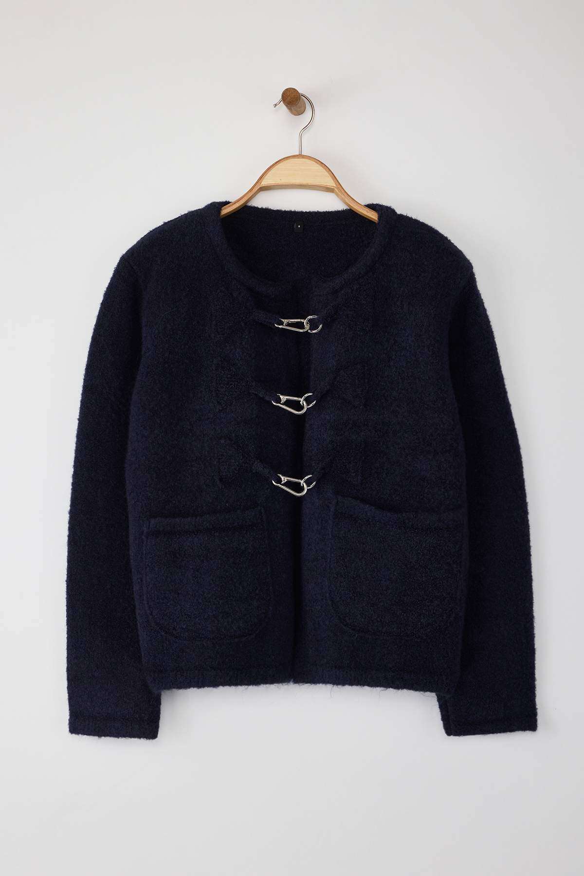 Trendyolmilla  Lacivert Yumuşak Dokulu Geniş Kalıp Mont Görünümlü Triko Hırka TWOAW26HI00047 - Görsel 5