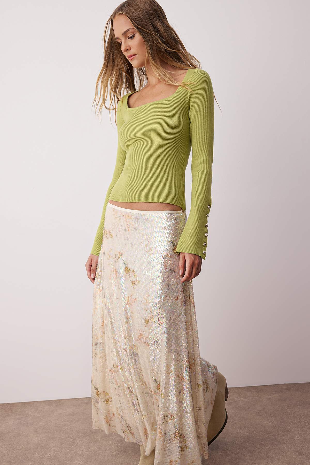 Trendyolmilla  Yağ Yeşil Merserize Görünümlü Premium İplik/Özel İplik Triko Kazak TWOAW26KZ00089 - Görsel 2