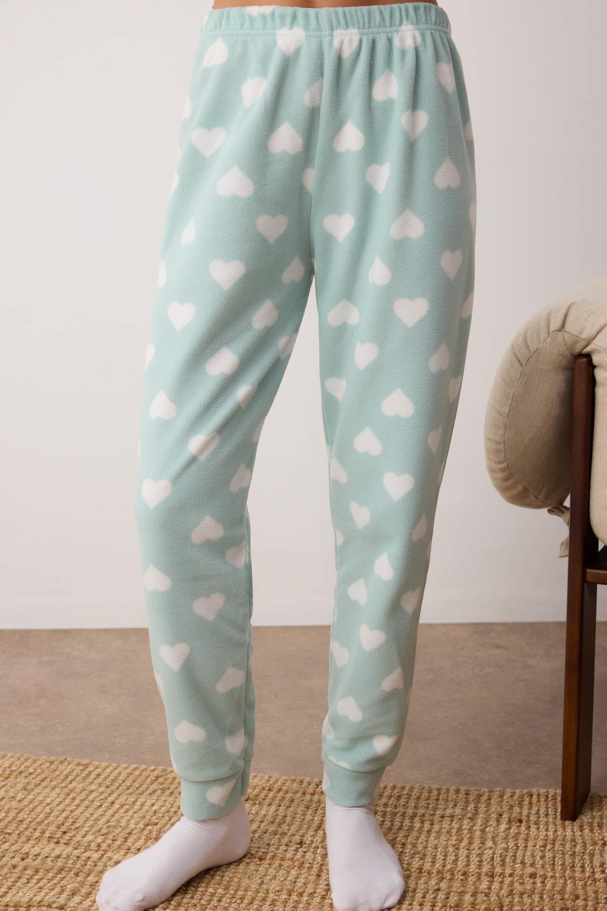 Trendyol Collection Fleece-Winter-Pyjama-Set mit mintfarbenem Katzen-Stickerei-Schlafband – THMAW21PT0669