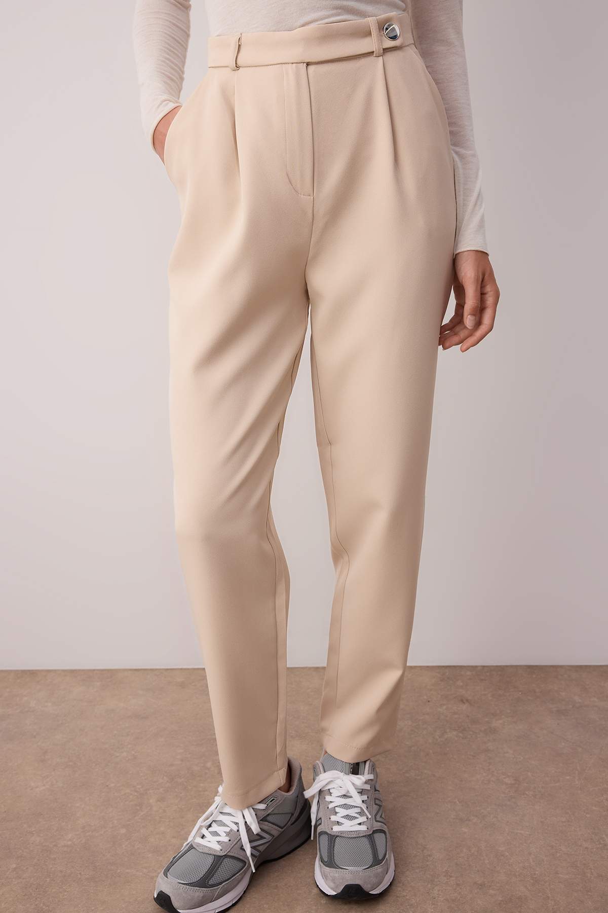 Trendyolmilla  Bej Cigarette Dokuma Kumaş Pantolon TWOAW22PL0363 - Görsel 3