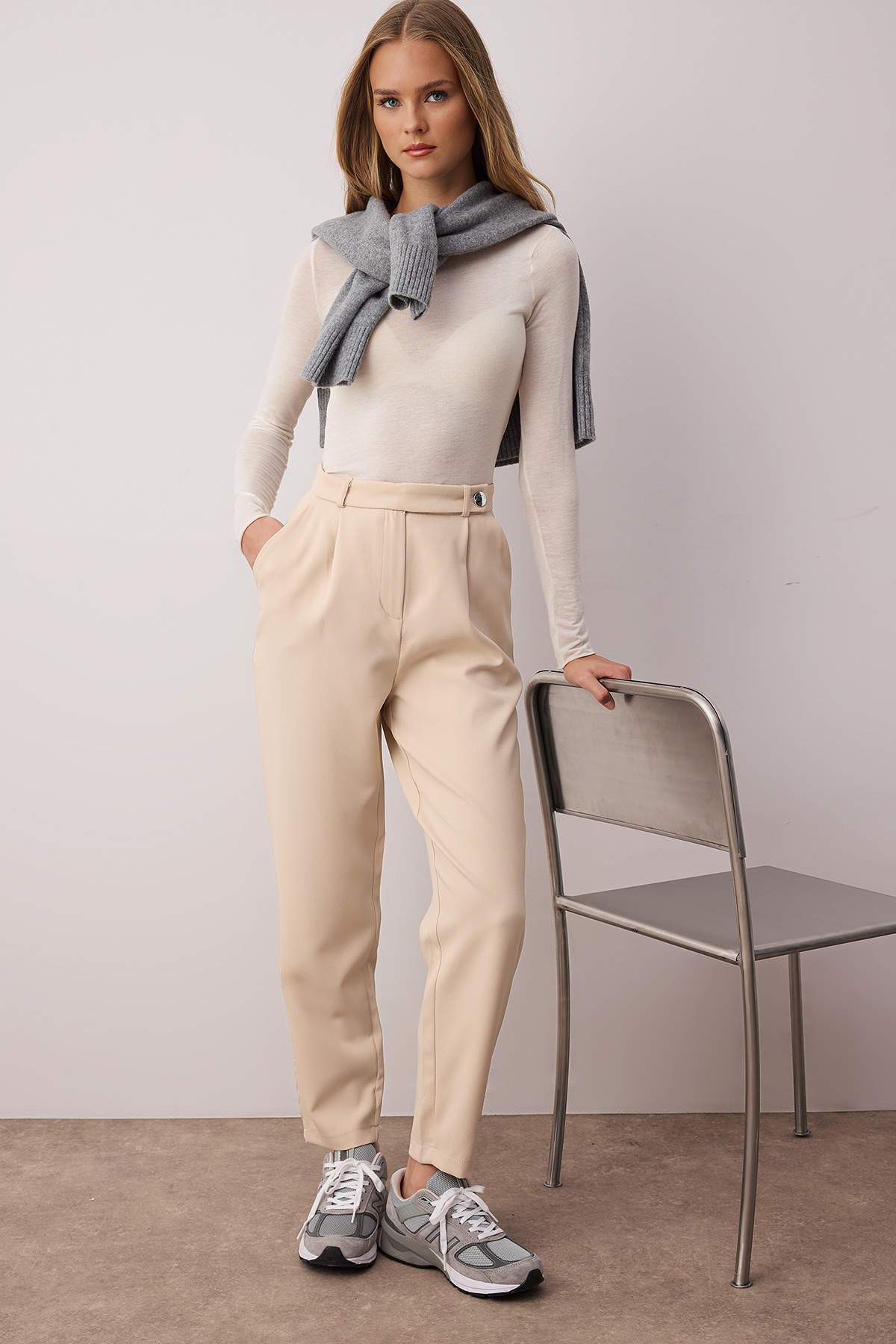 Trendyol Collection Béžové cigaretové tkané kalhoty Twoaw22Pl0363