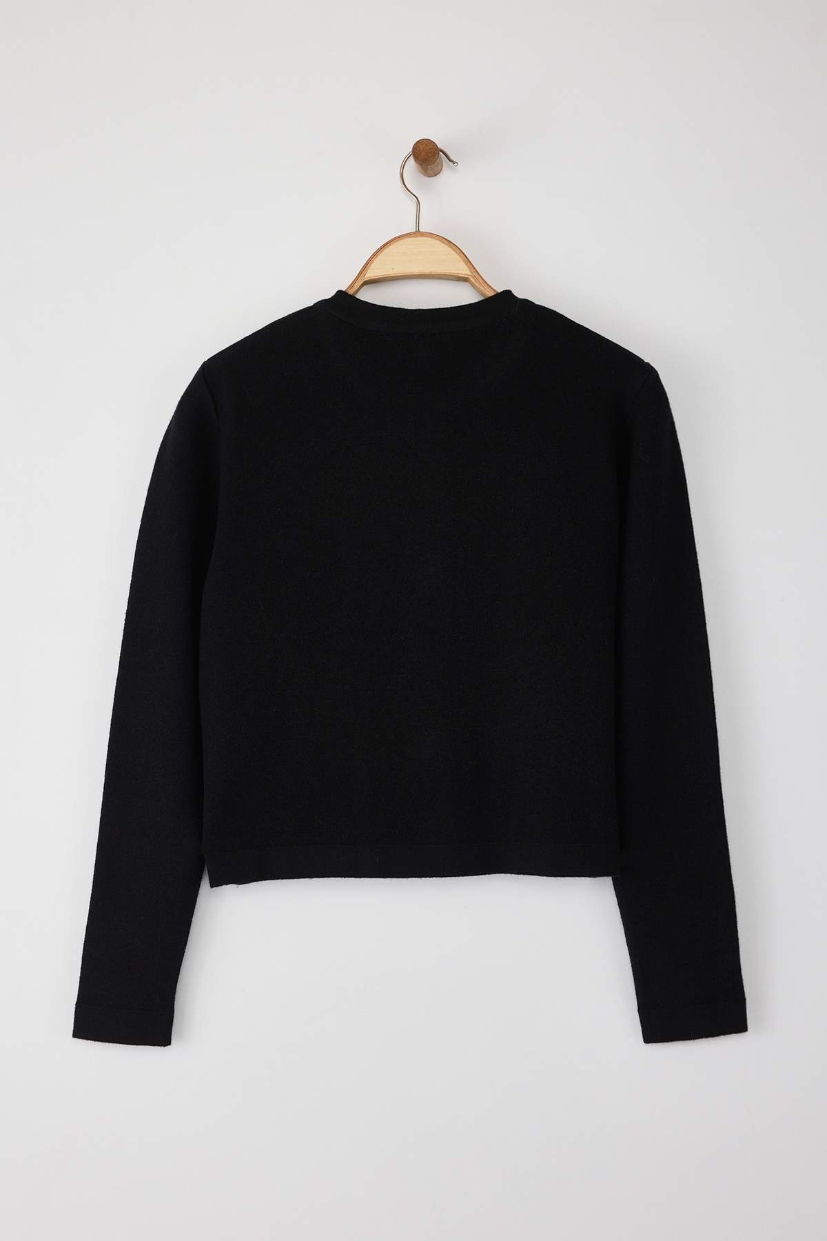 Trendyolmilla  Wardrobe Essentials Siyah Düğme Detaylı Crop Premium/Özel İplik Triko Hırka | TWOAW26HI00094 - Görsel 6