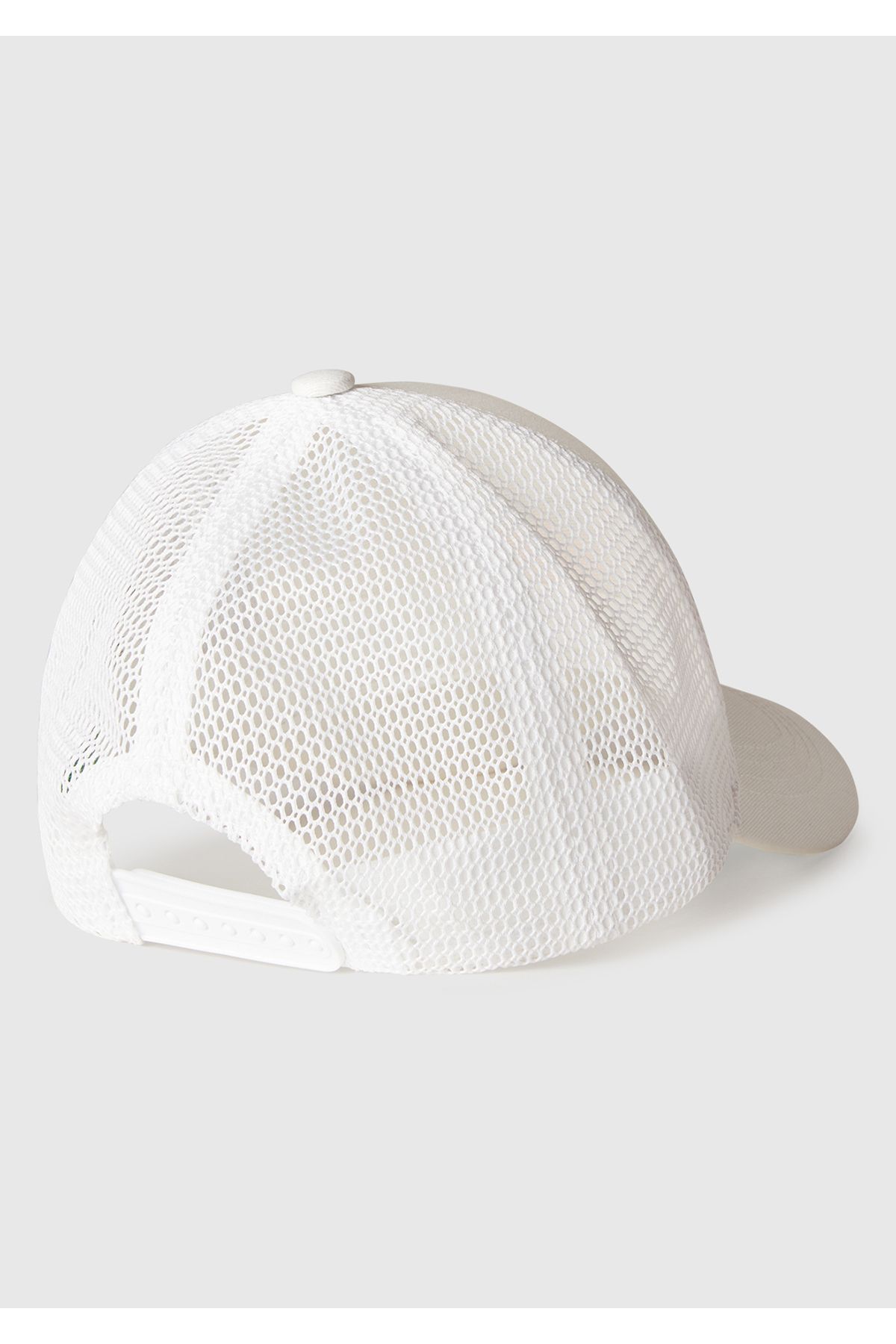 United Colors of Benetton-Boy's White Adjustable Cap Hat with Graphic Print on the Front and Mesh on the Back 2