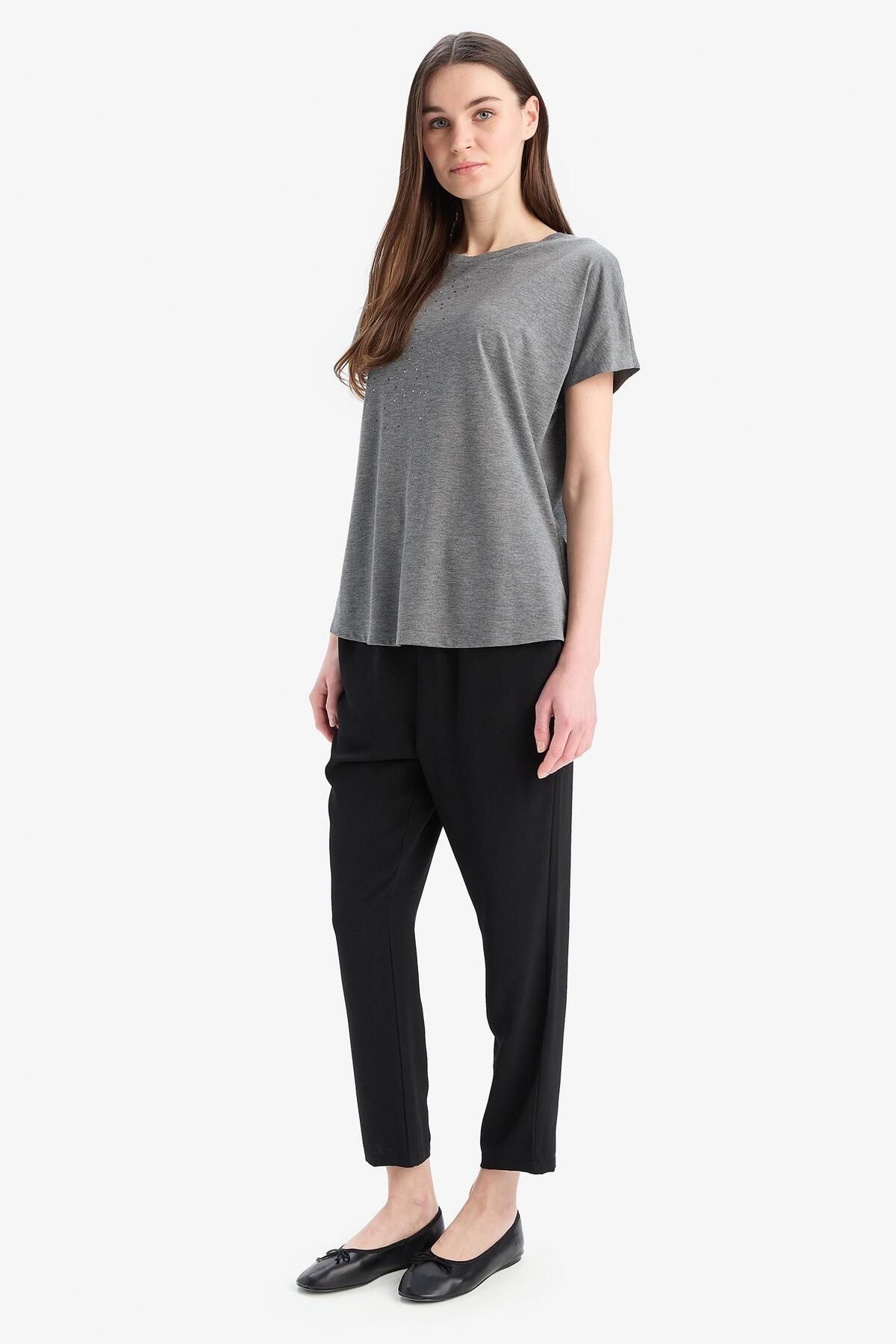 DeFacto-Basic Plain Aerobin-Hose mit gerader Passform und Taschen E6769ax25sp 3