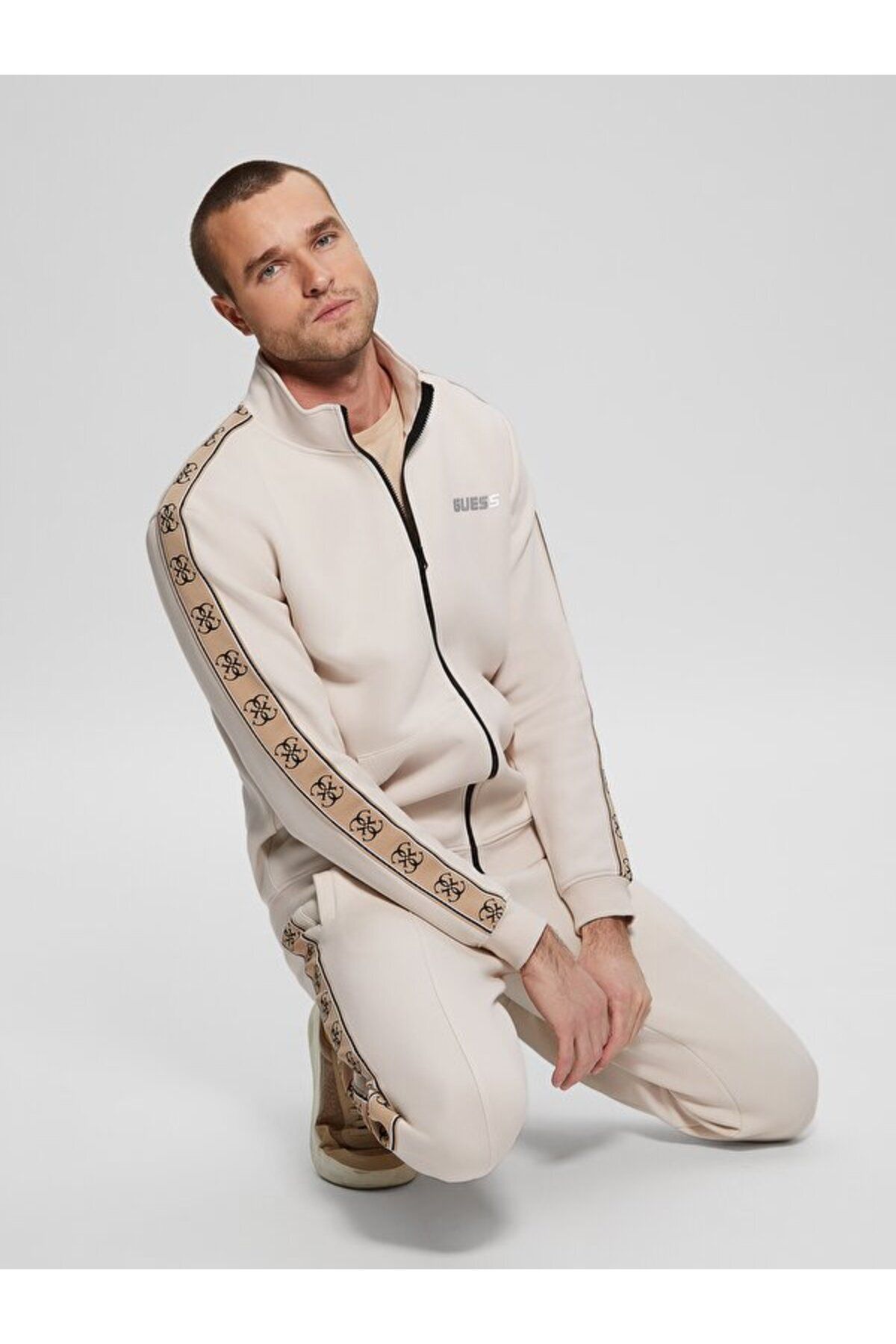 Guess-Sweatshirt - Relaxed Fit and Stylish Design 4