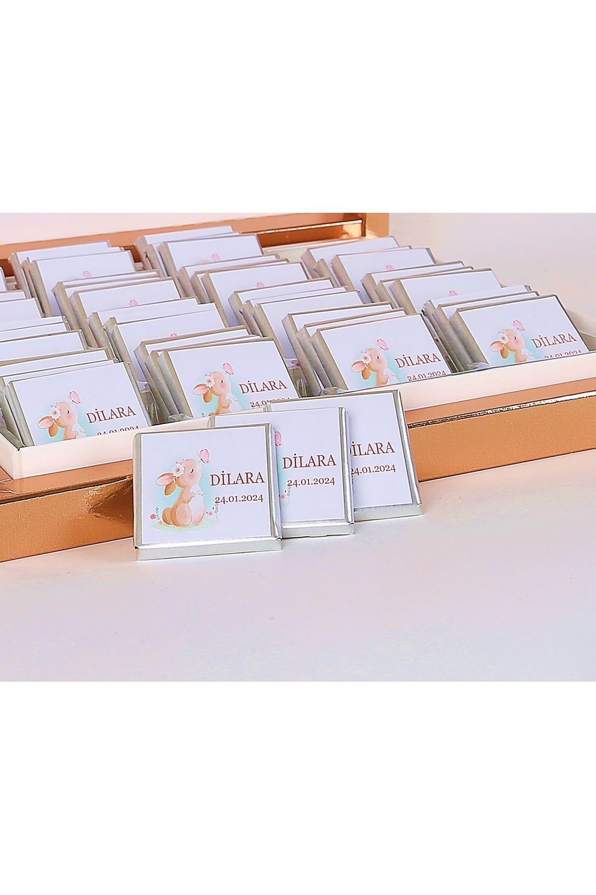 altıniz gıda (ELİT ÇİKOLATA) İSME ÖZEL TAVŞANLI KIZ BEBEK ÇİKOLATASI DOĞUM,DOĞUM GÜNÜ,MEVLİD HEDİYELİK İSİMLİ fotoğrafı 5 (önizleme)