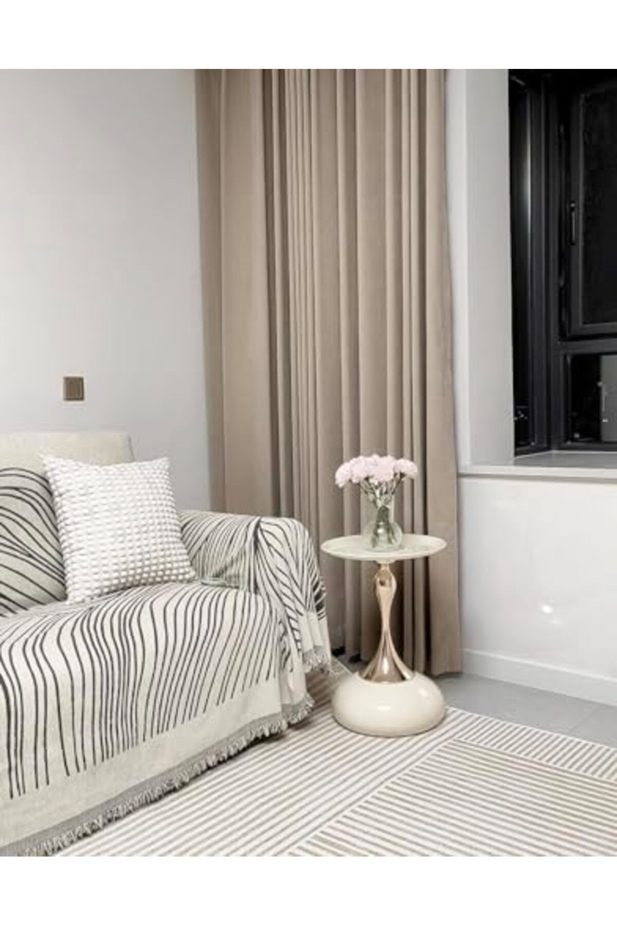 Türkiye-White Nordic Style Light Luxury Simple Round Table, Side Table, Metal Unique End Table 9