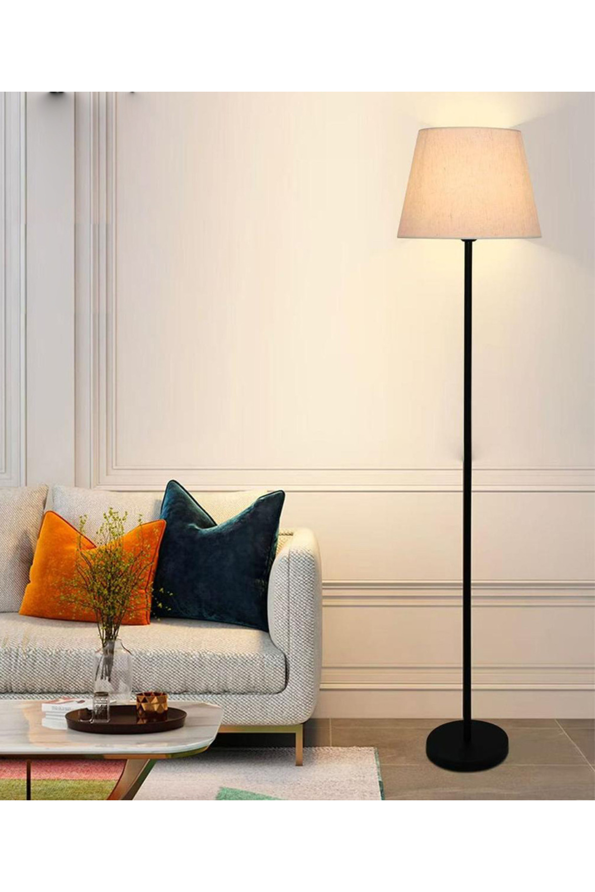 DEC14-Floor lamp with an elegant and modern design 1