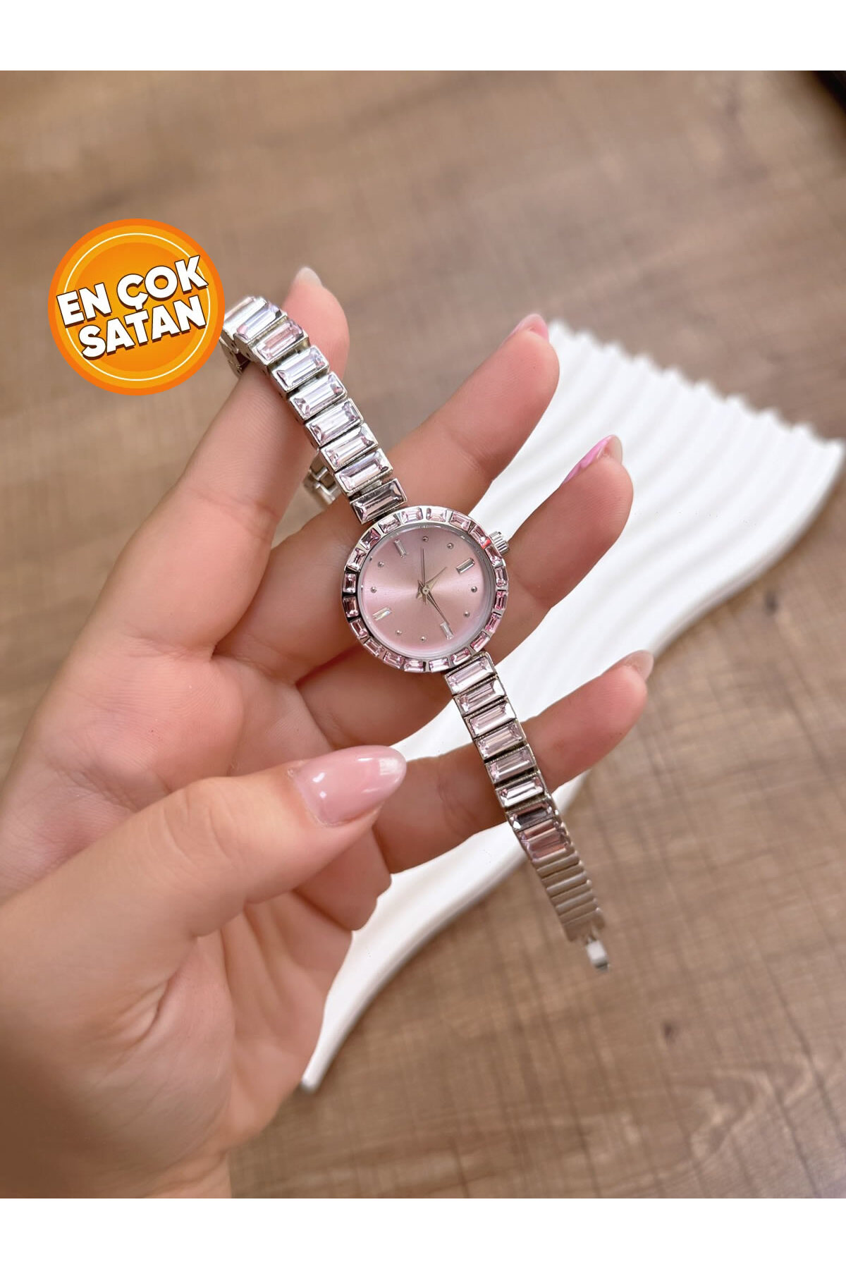 LOOQ  Su Yolu Taşlı Kadın Kol Saat Yeni Model Saat