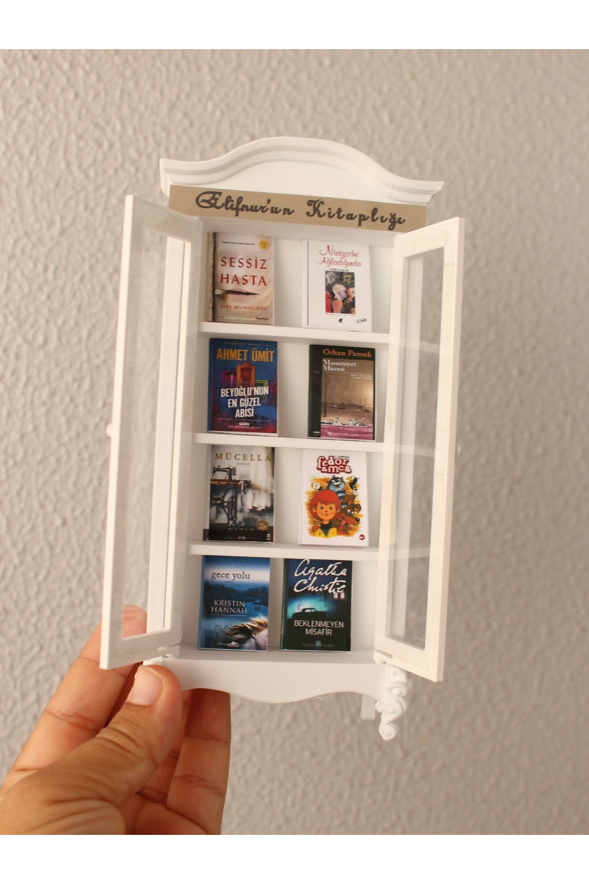 TRENDİN YOLU Kişiye özel minyatür beyaz dolap trend isim isimli hediyelik