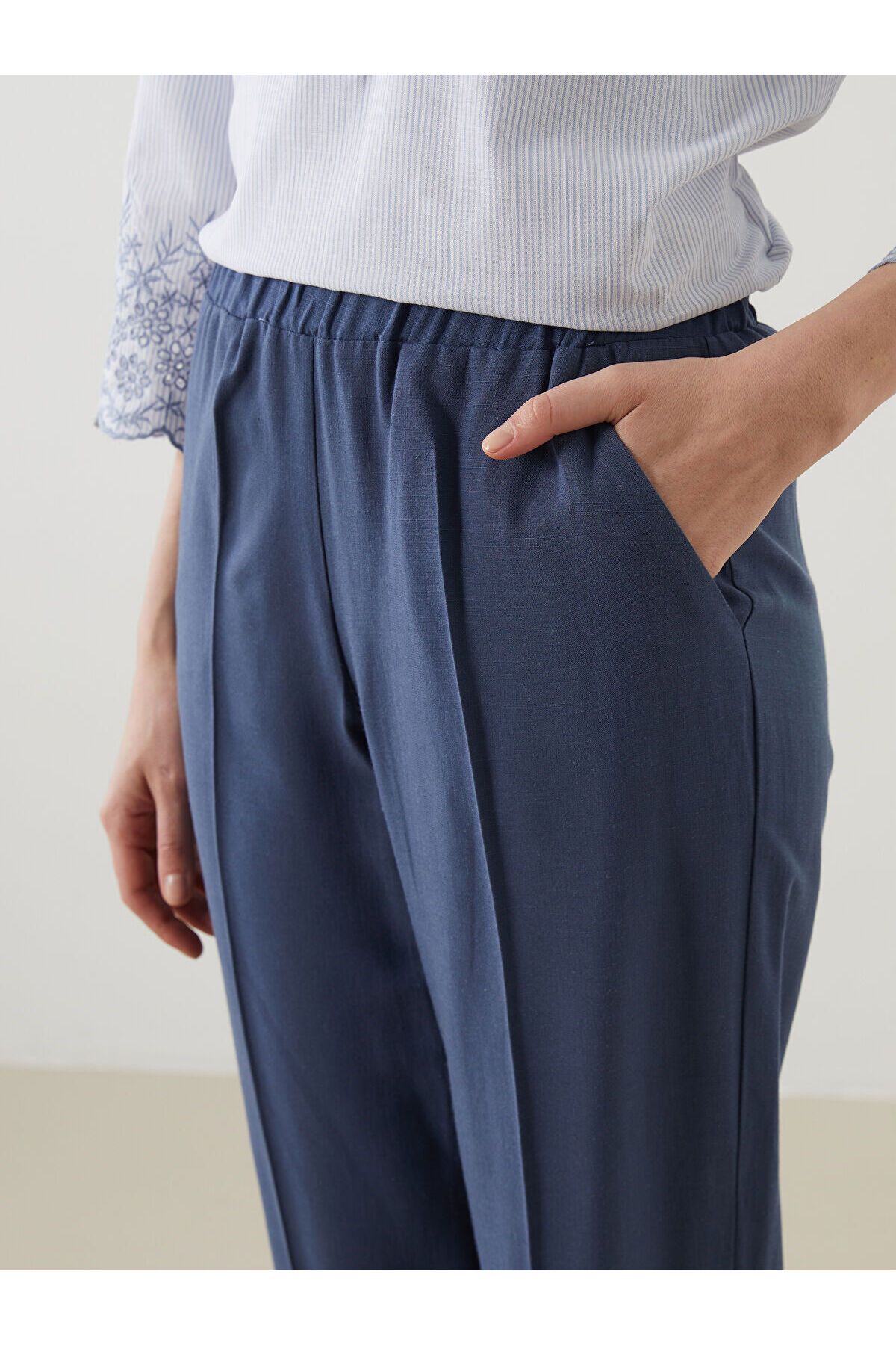 LC Waikiki-Pantaloni de damă în amestec de in cu talie elastică 5