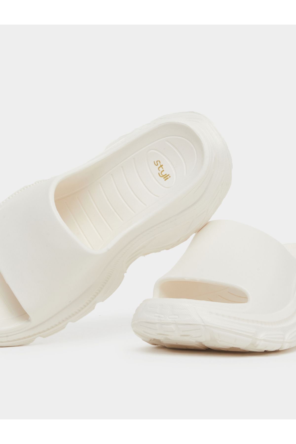 Styli-Chunky Sole Slip-On Slides 3