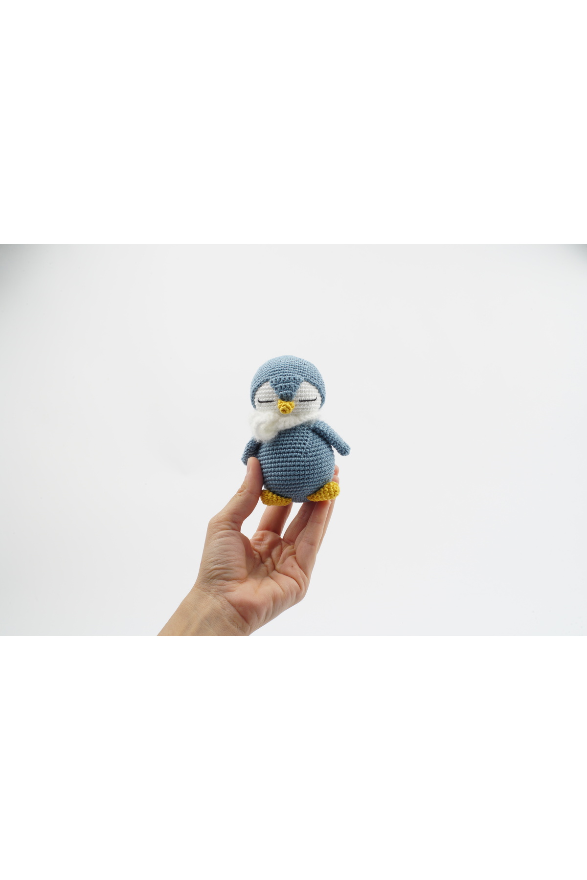 Amigurumi Yenidoğan Bebek Hediye Seti - Mavi Penguen Oyun Arkadaşı, Bilezik ve Müslin