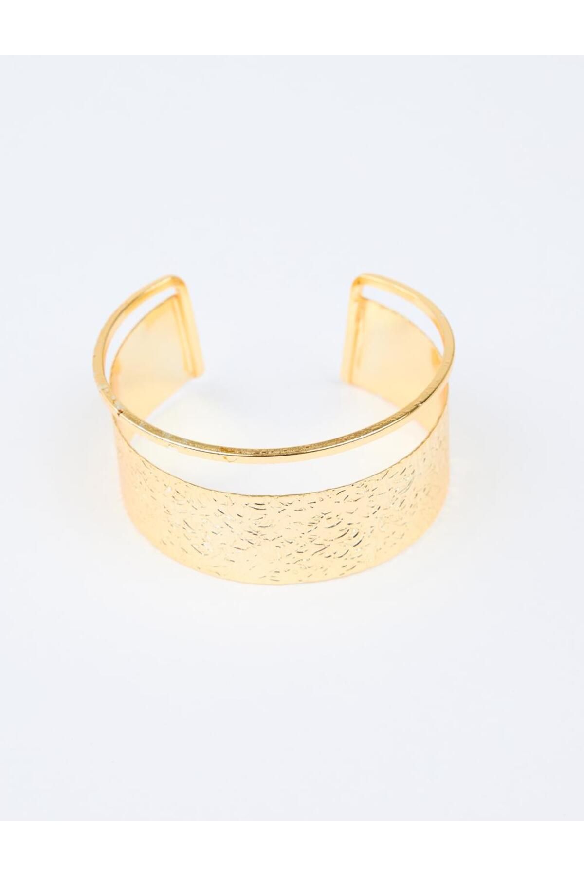 Jimmy Key-Gold Color Shiny Patterned Handcuff Bracelet 4
