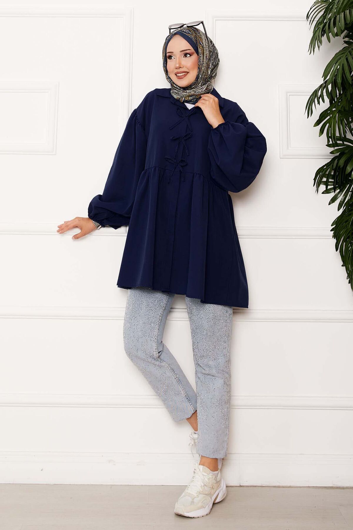 MODA  Balon Kol Fiyonk Bağcık Detaylı Gömlek - Görsel 3