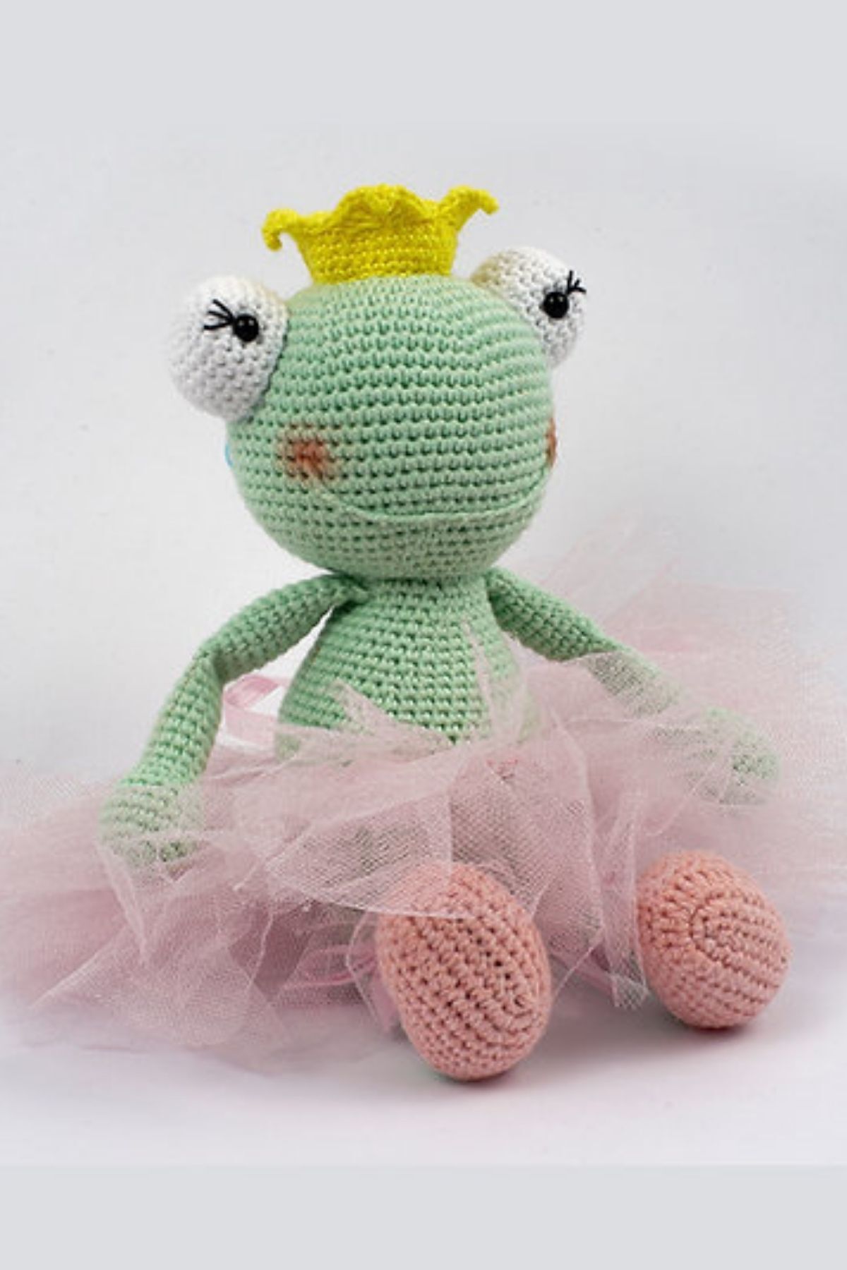 Amigurumi Örgü Bebek Çocuk Doğal Oyun Arkadaşı Oyuncak Kurbağa Prenses