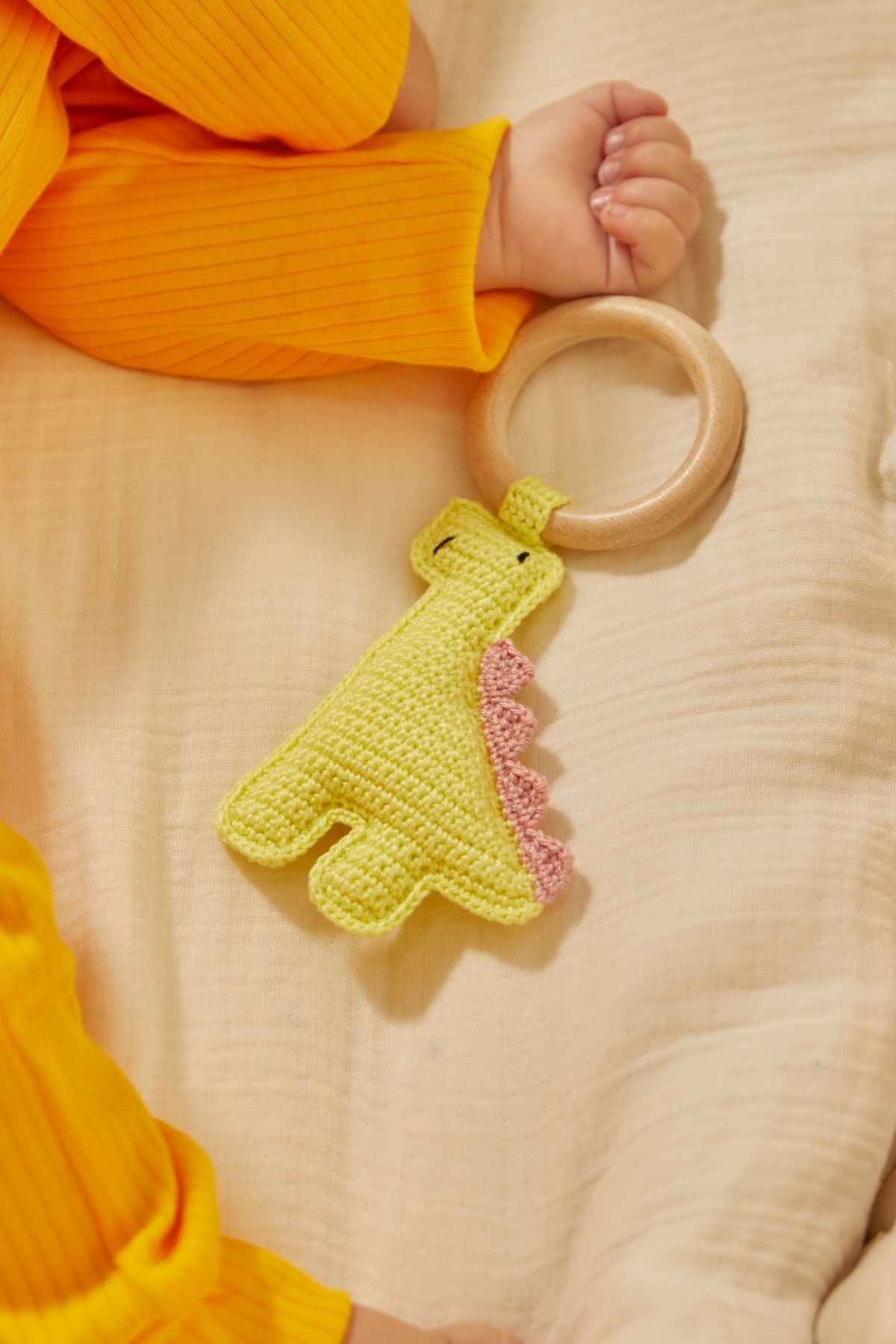 Doğal Bebek Örgü Amigurumi Diş Kaşıyıcı Dinazor Sarı 9-12 Ay