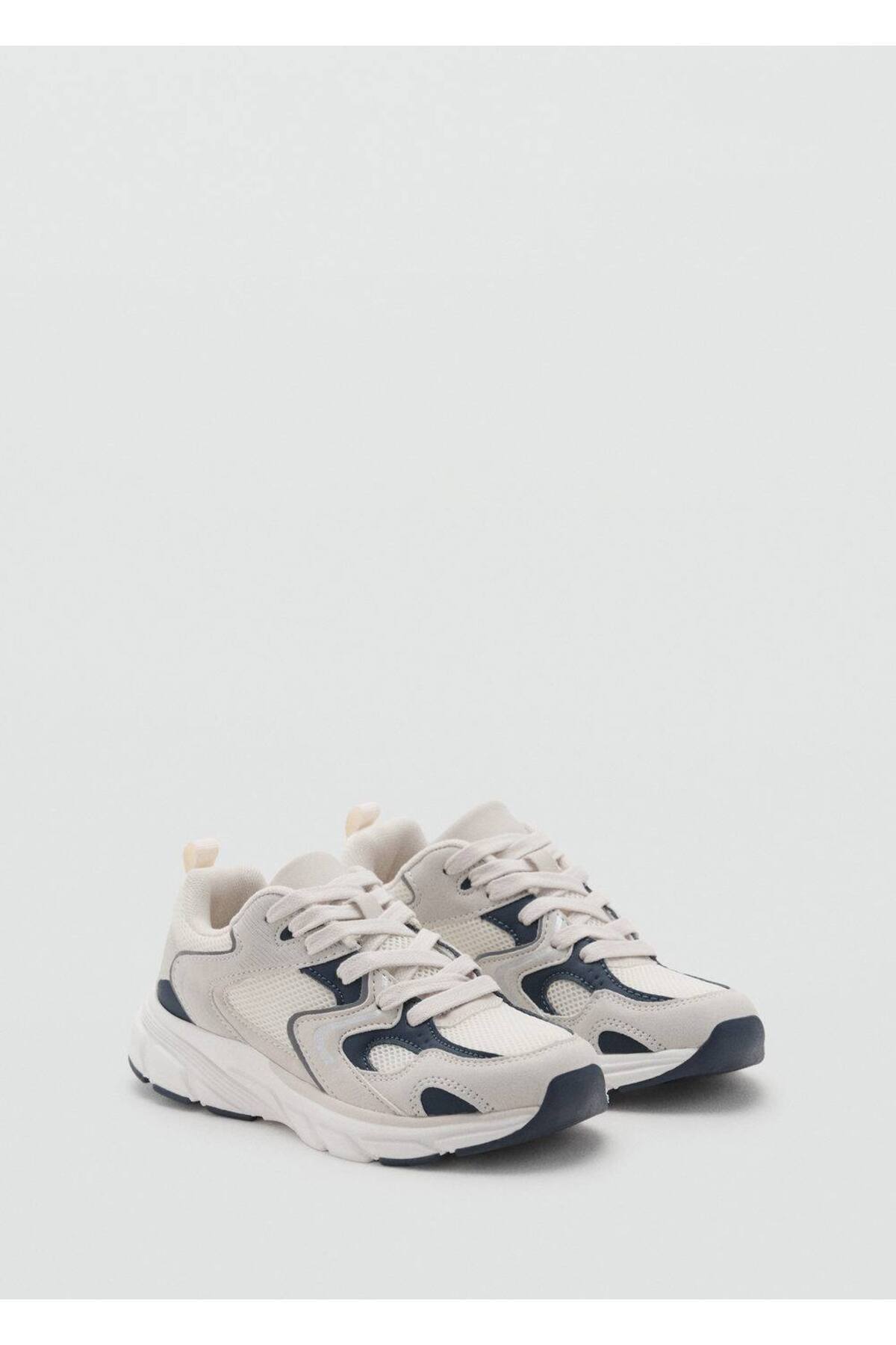 کفشهای کتانی بنددار دو رنگ  کفشهای کتانی بنددار دو رنگ