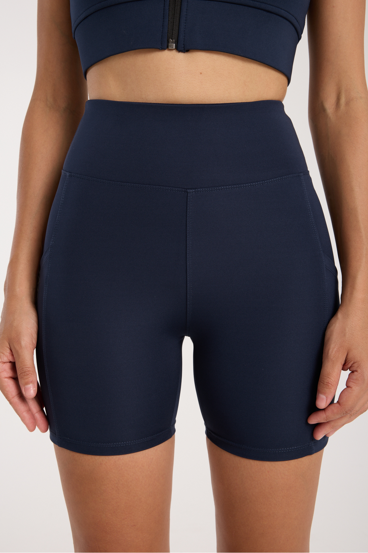 RULE ACTIVE Kadın Siyah Yüksek Bel Toparlayıcı Cepli Kısa Tayt Leggins Fitness Yürüyüş Yoga görsel 3