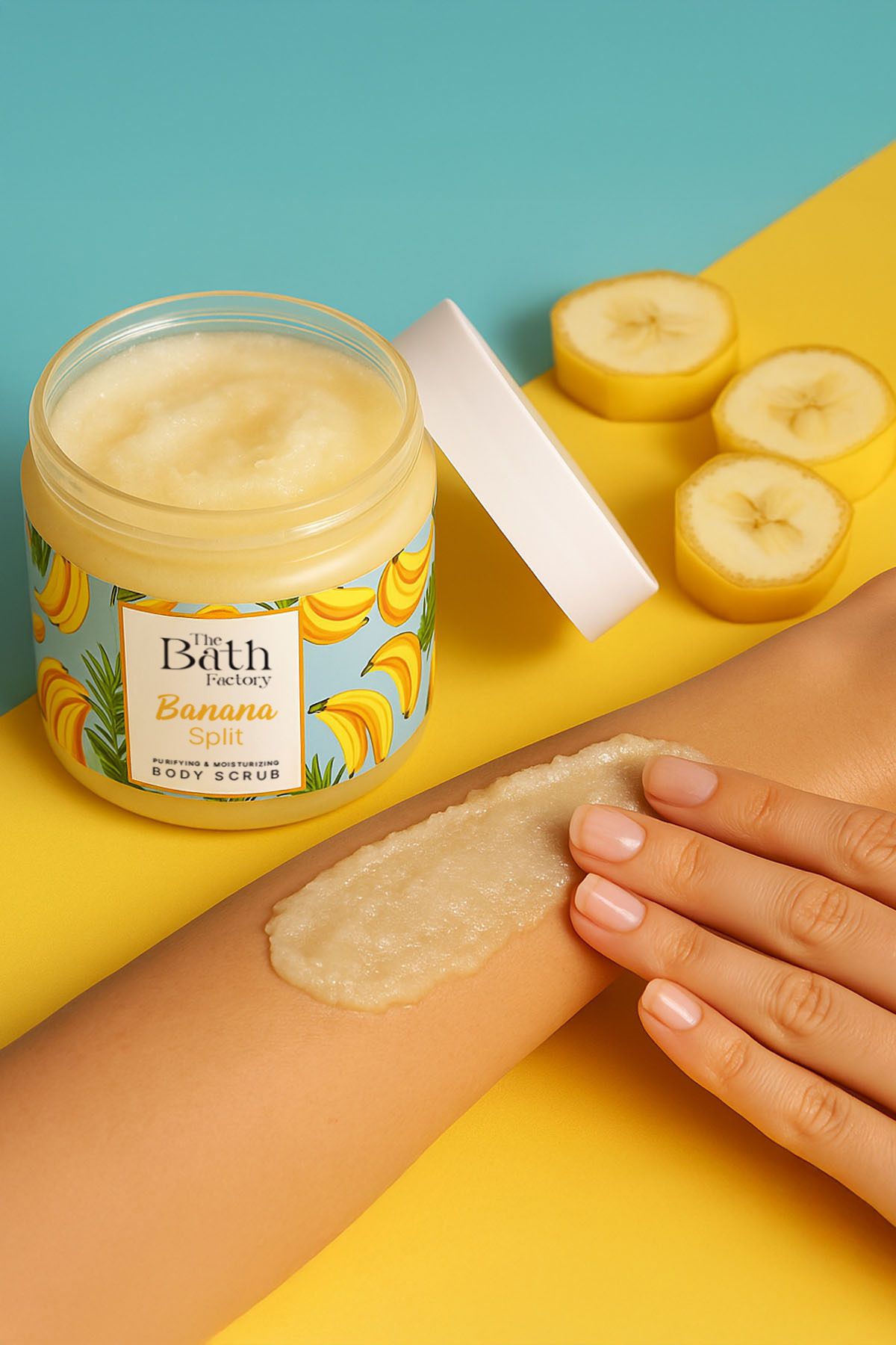 THE BATH FACTORY-Tělový peeling The Bath Factory Banana Split Shea Body Scrub 300 g 3