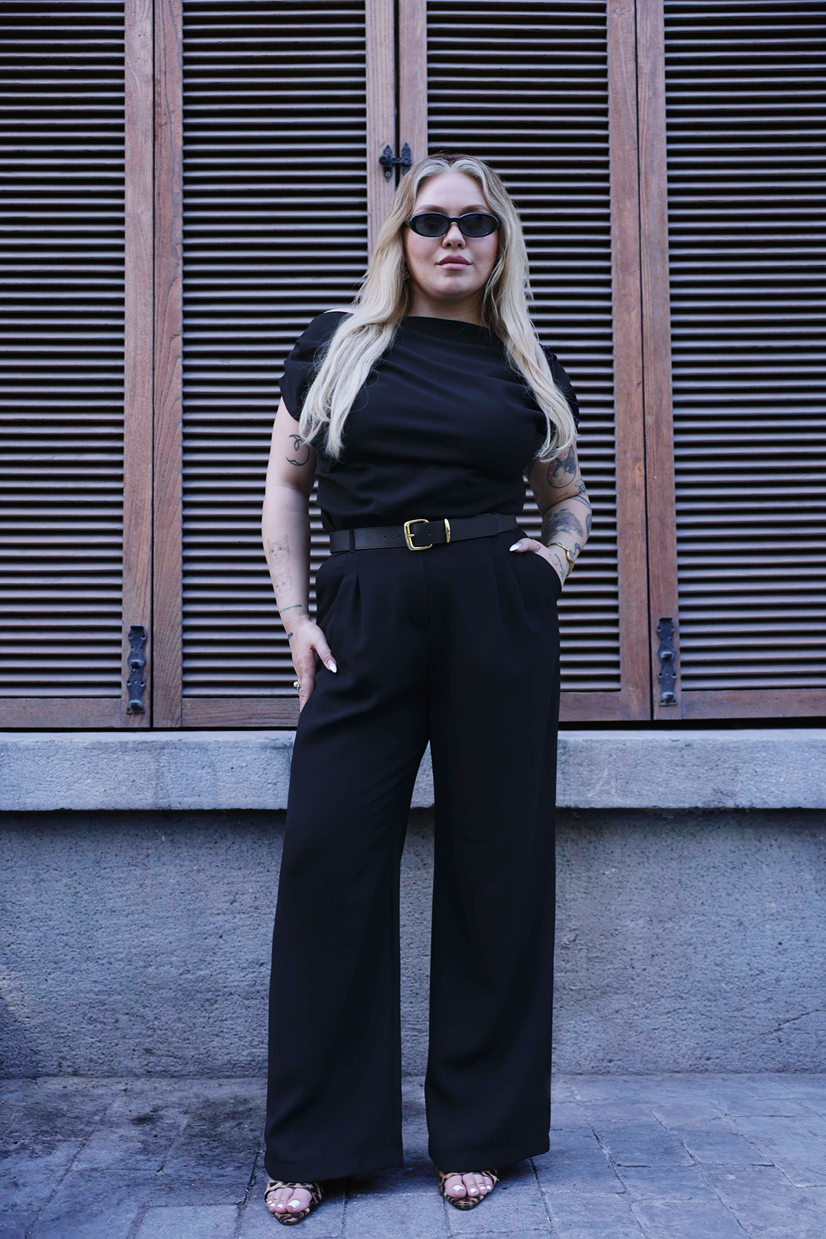 Trendyol Curve Fekete dupla redős, magas derekú, széles szárú szőtt nadrág TB...