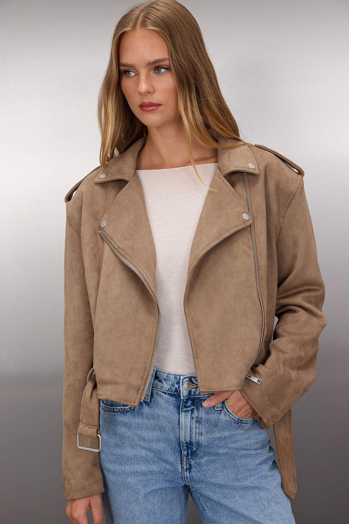 Trendyol Collection Mink Regular Fit Suede Biker Slim Jacket Kabáty TWOAW26MO...