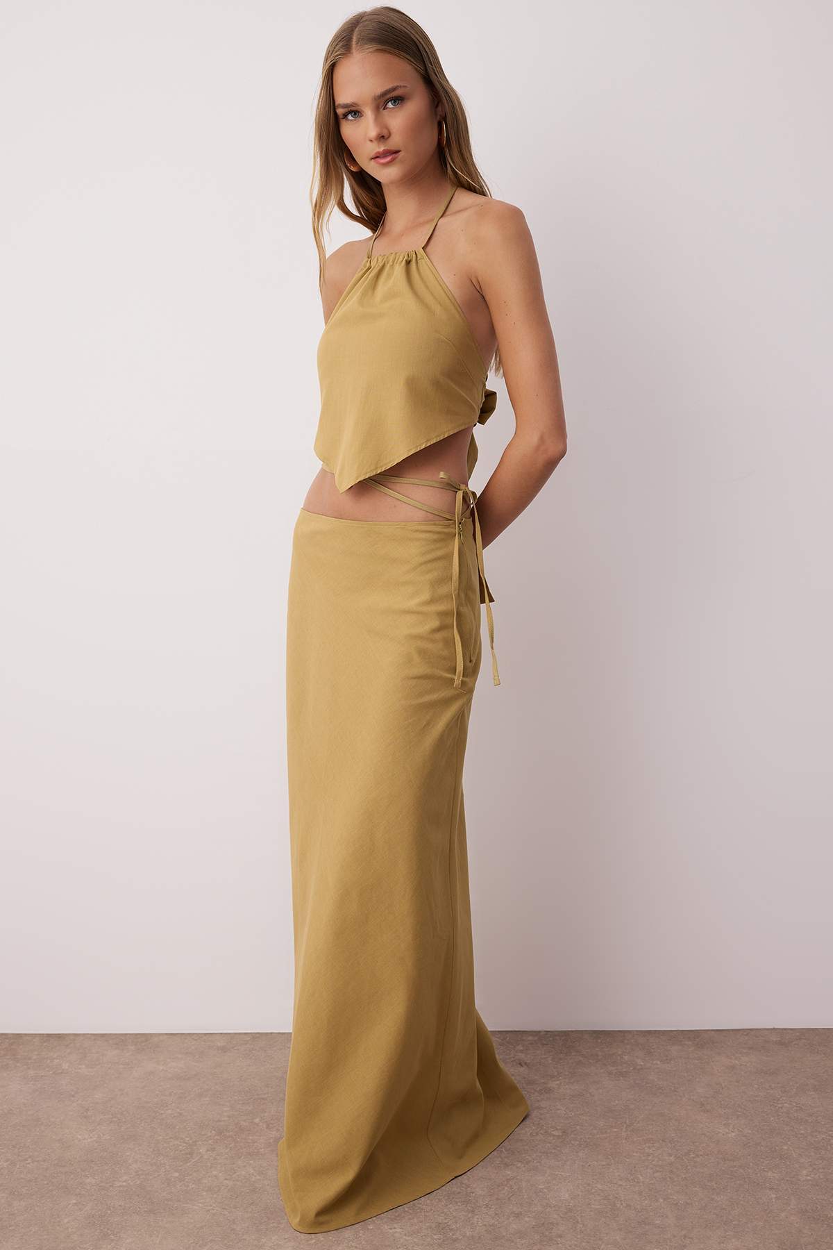 Trendyolmilla  Plaj Giyim Haki Dokuma Bağlama Detaylı Yüksek Bel Bluz-Etek Takım TBESS25AU00089