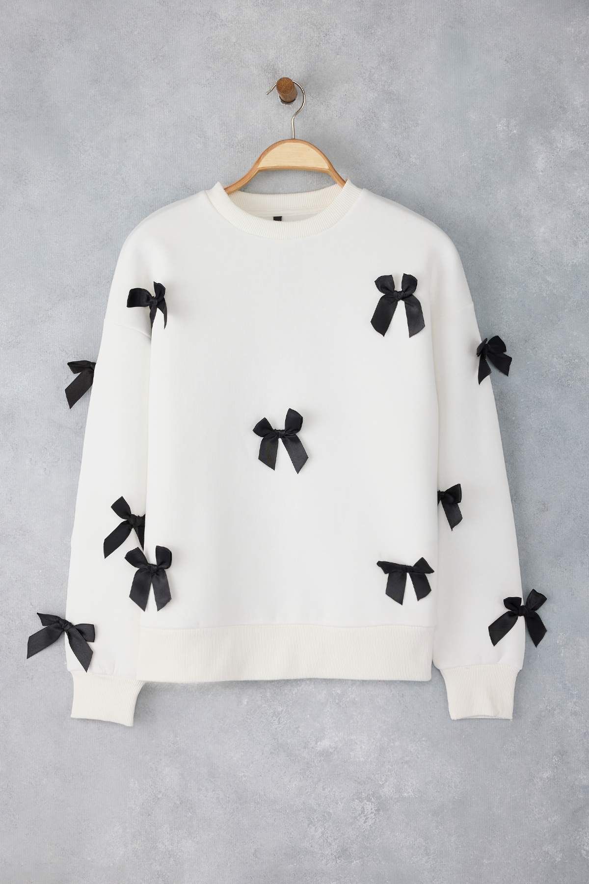 Trendyol Collection-Ecru Ribbon Detail Oversize/Wide Fit Silná pletená mikina Twoaw25Sw00069 6