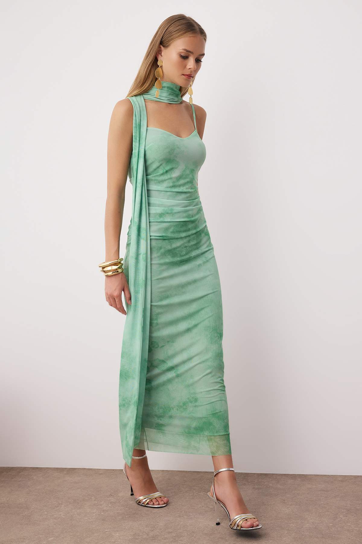 Trendyolmilla  Yeşil Fular Detaylı Tül Maxi Örme Elbise TPRSS25EL00314 - Görsel 2