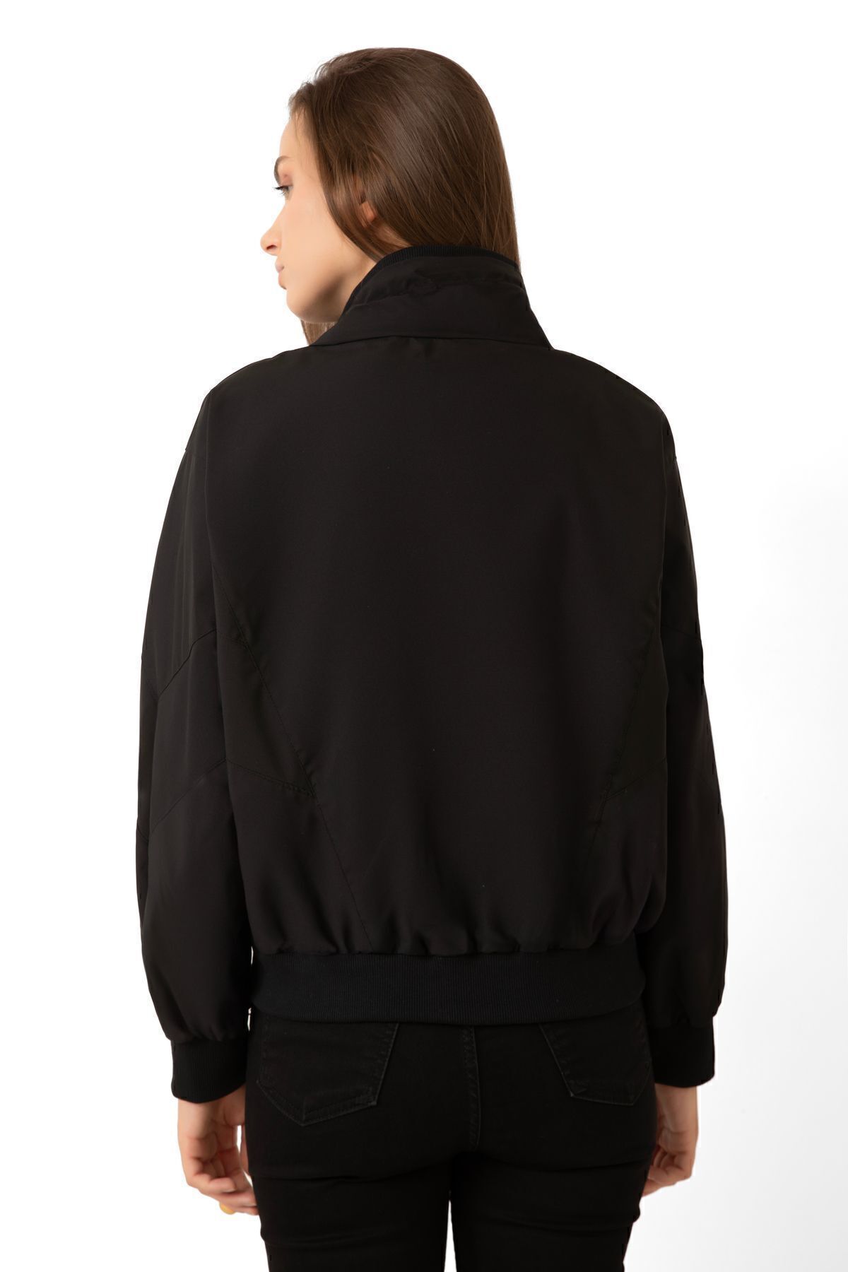 Montland  Kadın Siyah Dik Yaka Su ve Rüzgar Geçirmez Oversize Crop Mevsimlik Yağmurluk Rüzgarlık - Görsel 4