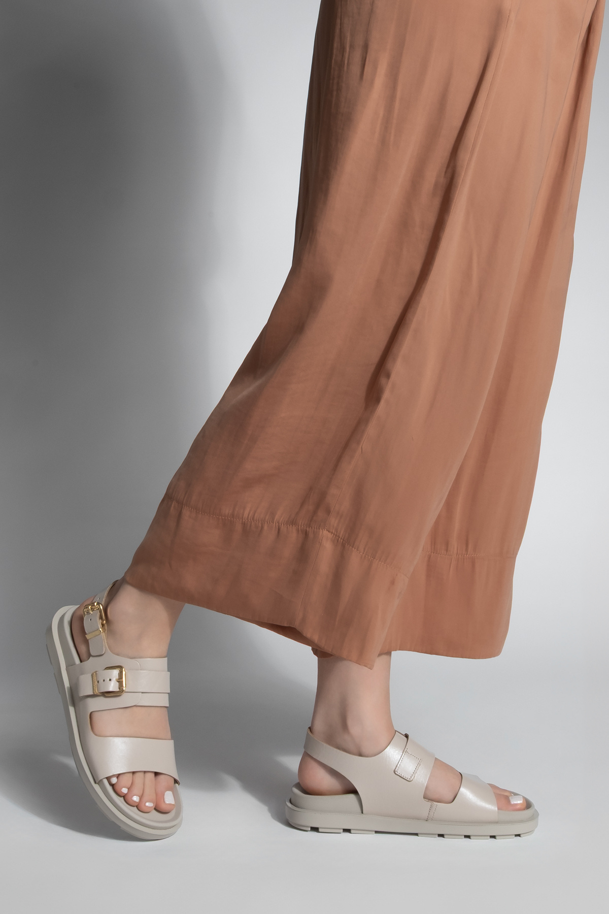Marjin-Lässige Sandalen – Ecru beleuchtetes Sırif-Leder mit doppeltem Riemen und Knöchelriemenschnalle 4