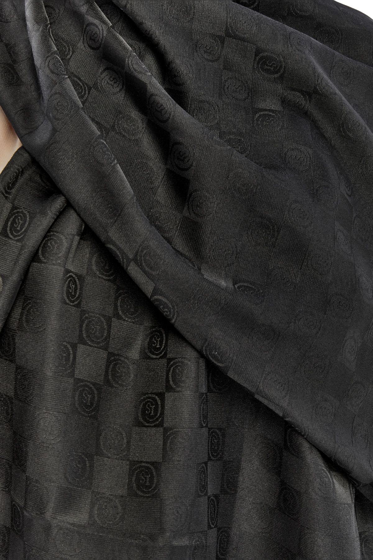 Altobeh-Monogram Checkerboard Pattern Shawl - Black 5