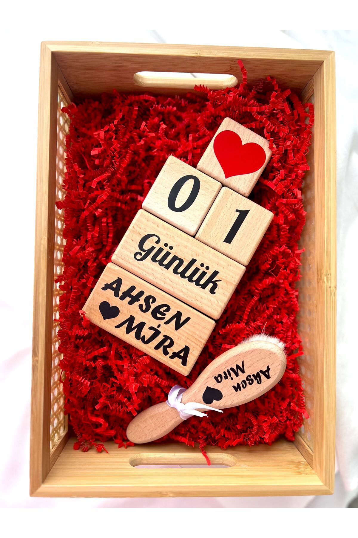 Isimli Bebek Anı Küpü Ve Tarak Set Siyah