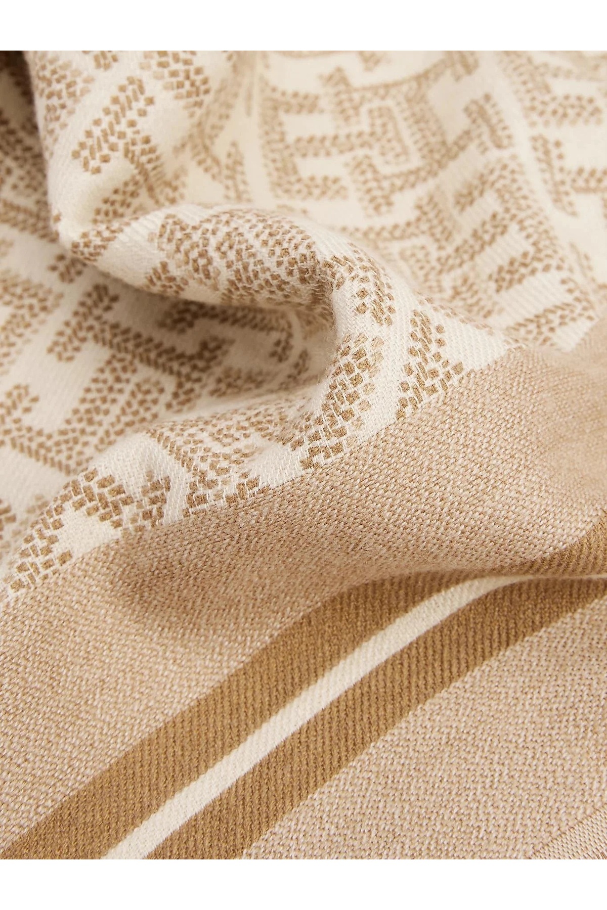Tommy Hilfiger-Women's Monoplay Jacquard Scarf (Gelastopat) Cream 3