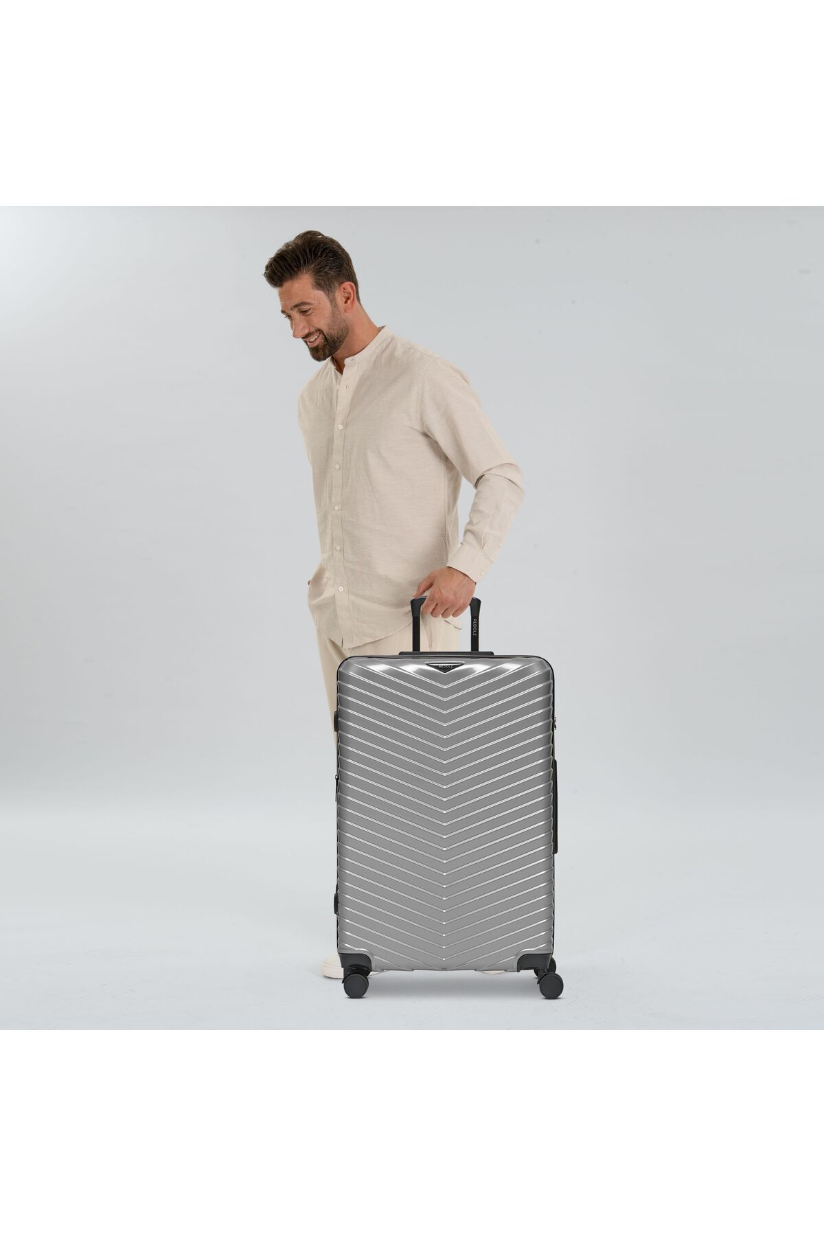 REDOLZ-Essentials 18 4 wheels Trolley 76 cm with expansion pleat 8