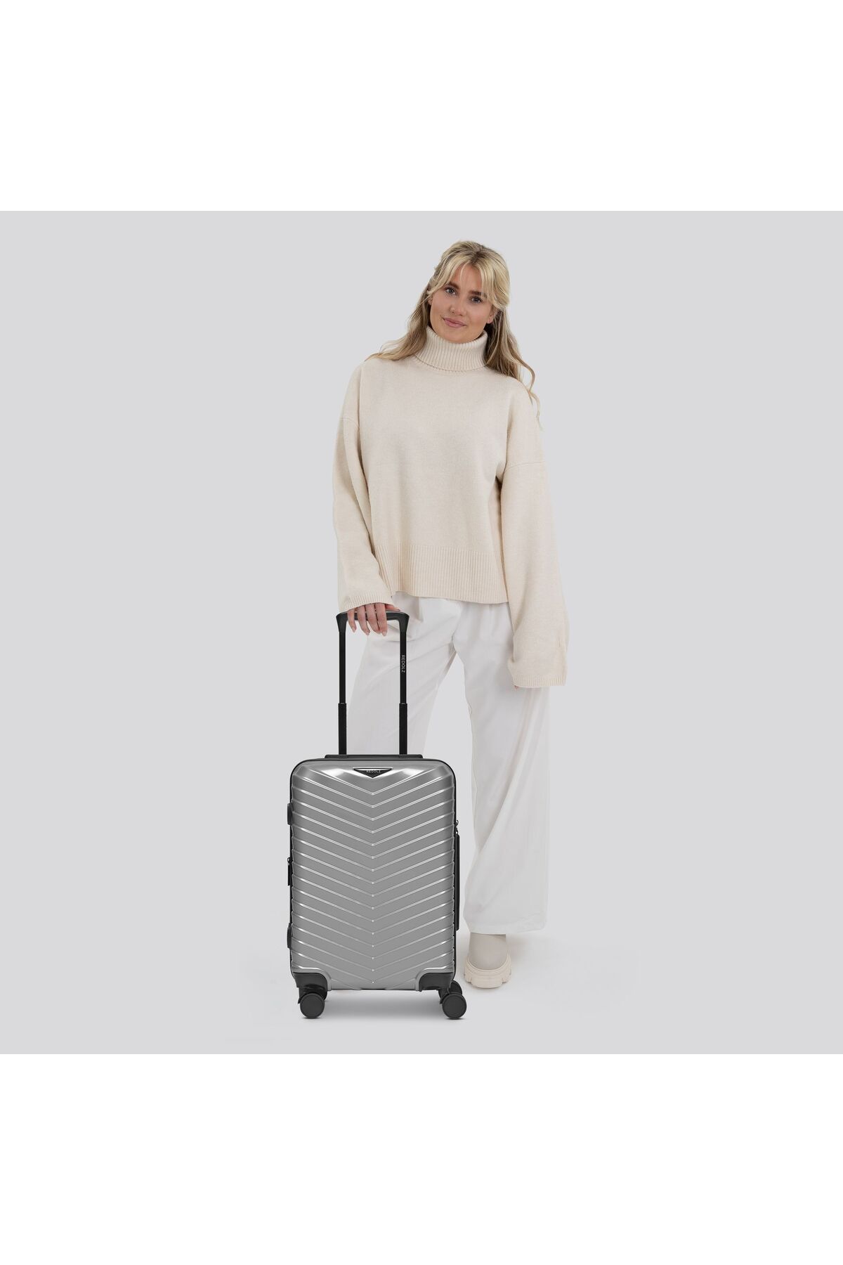REDOLZ-Essentials 18 4 wheels Cabin trolley 55 cm with expansion pleat 8