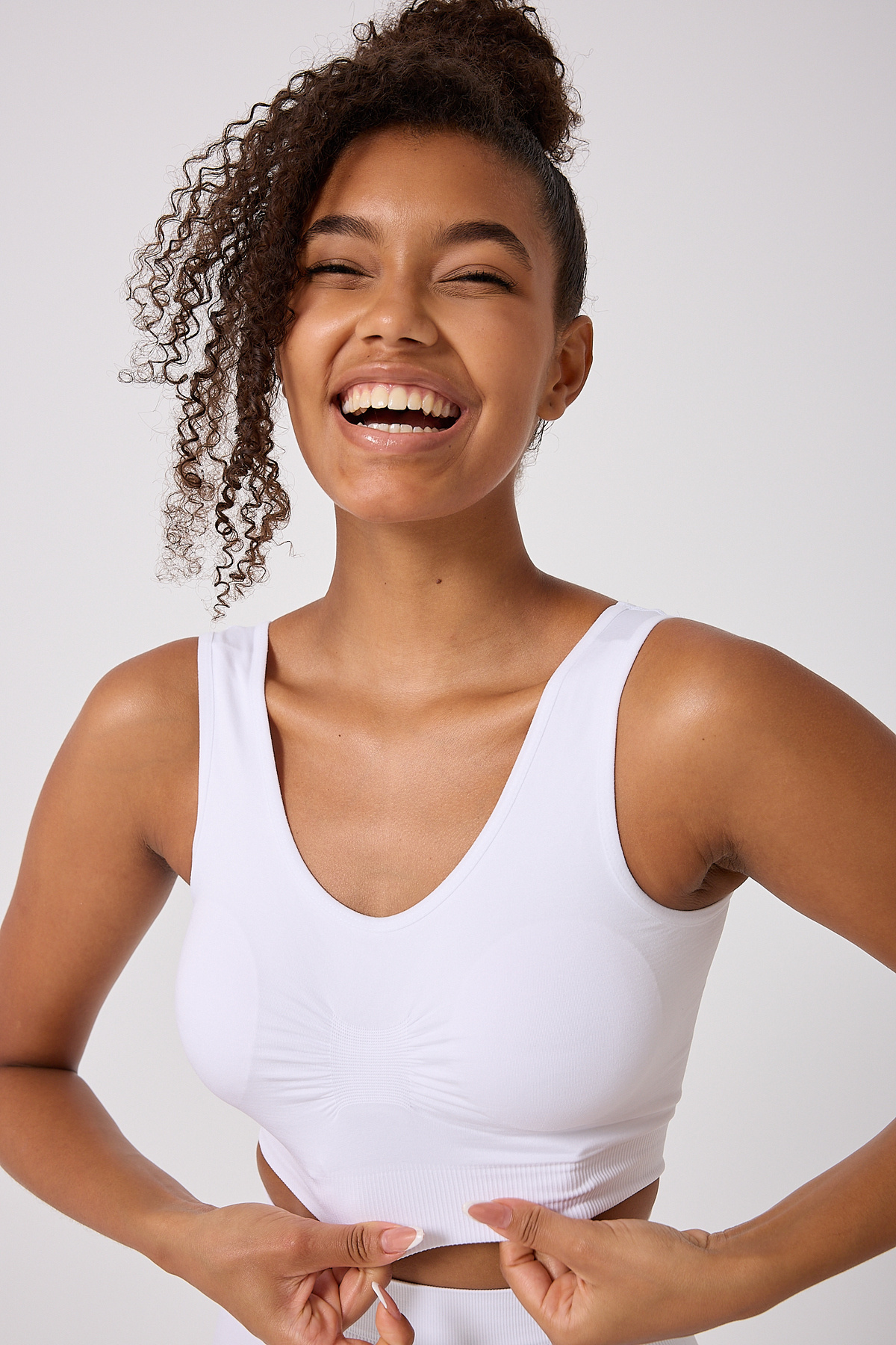 FOREVER MORE Γυναικείο μπουστάκι 3 τεμαχίων χωρίς ραφή με χοντρό λουράκι και εύκαμπτο μαξιλαράκι