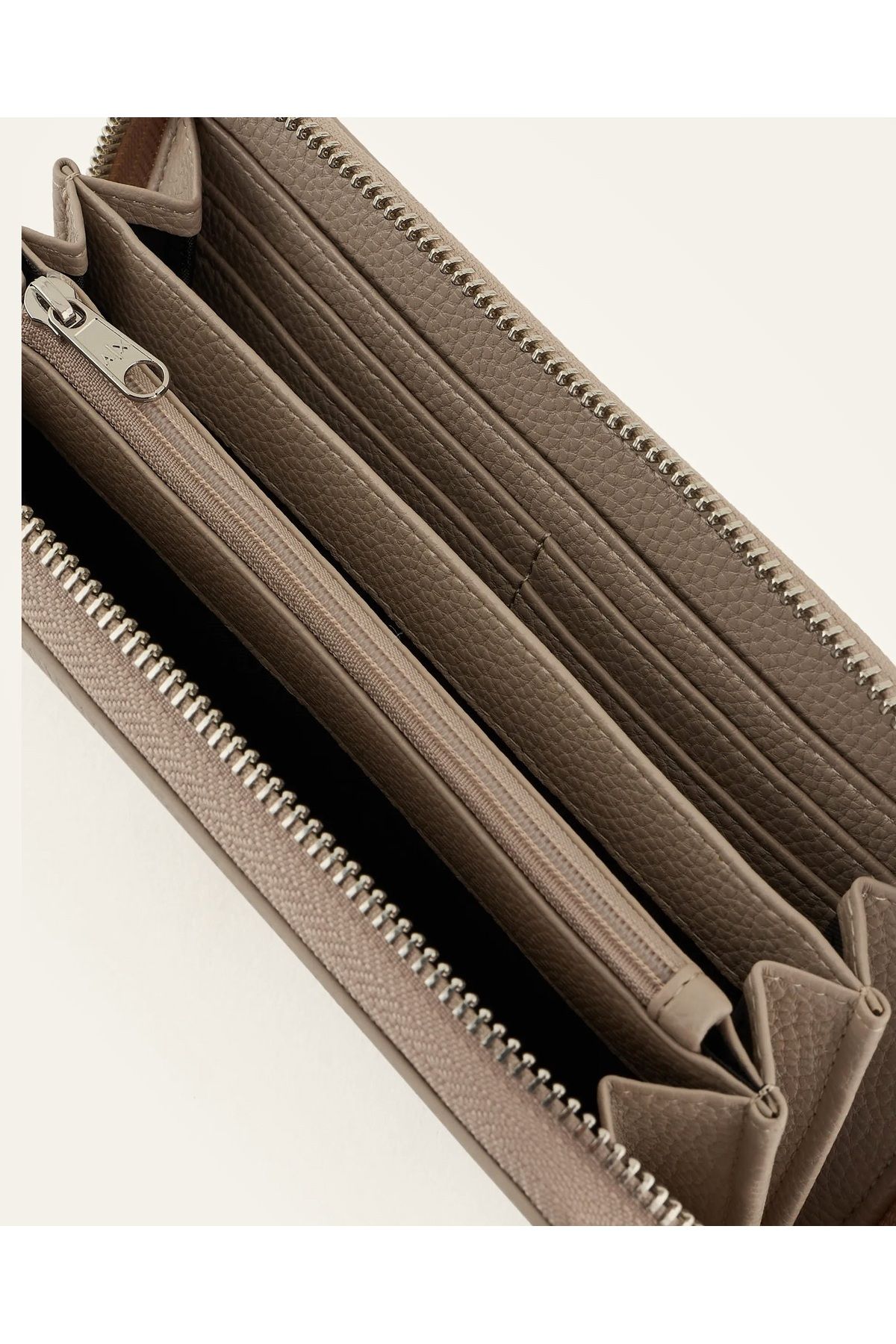 Armani Exchange-Women's Wallet - Model 948068 -Cc783-10352 3